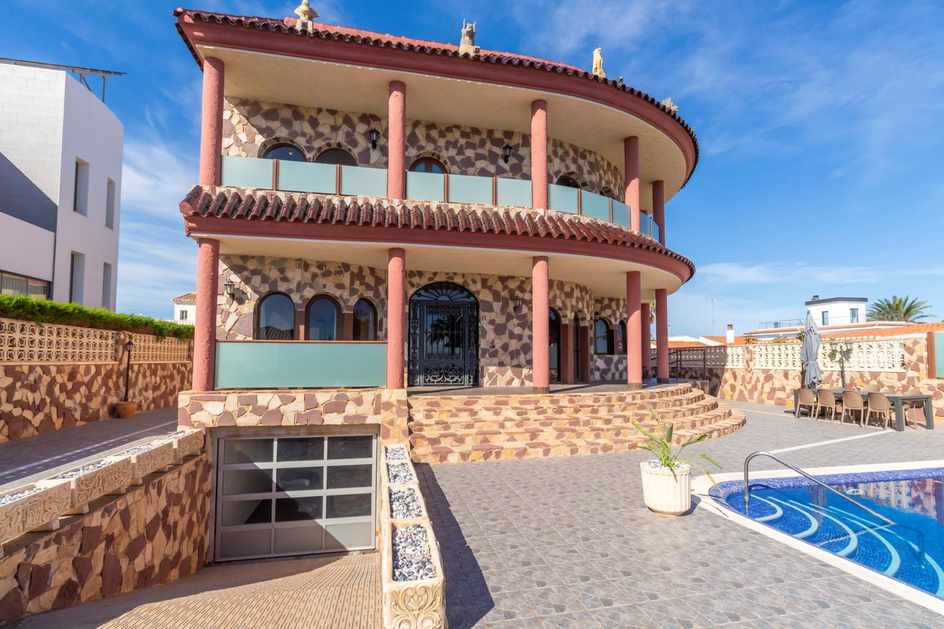 Resale - Villa - La Zenia