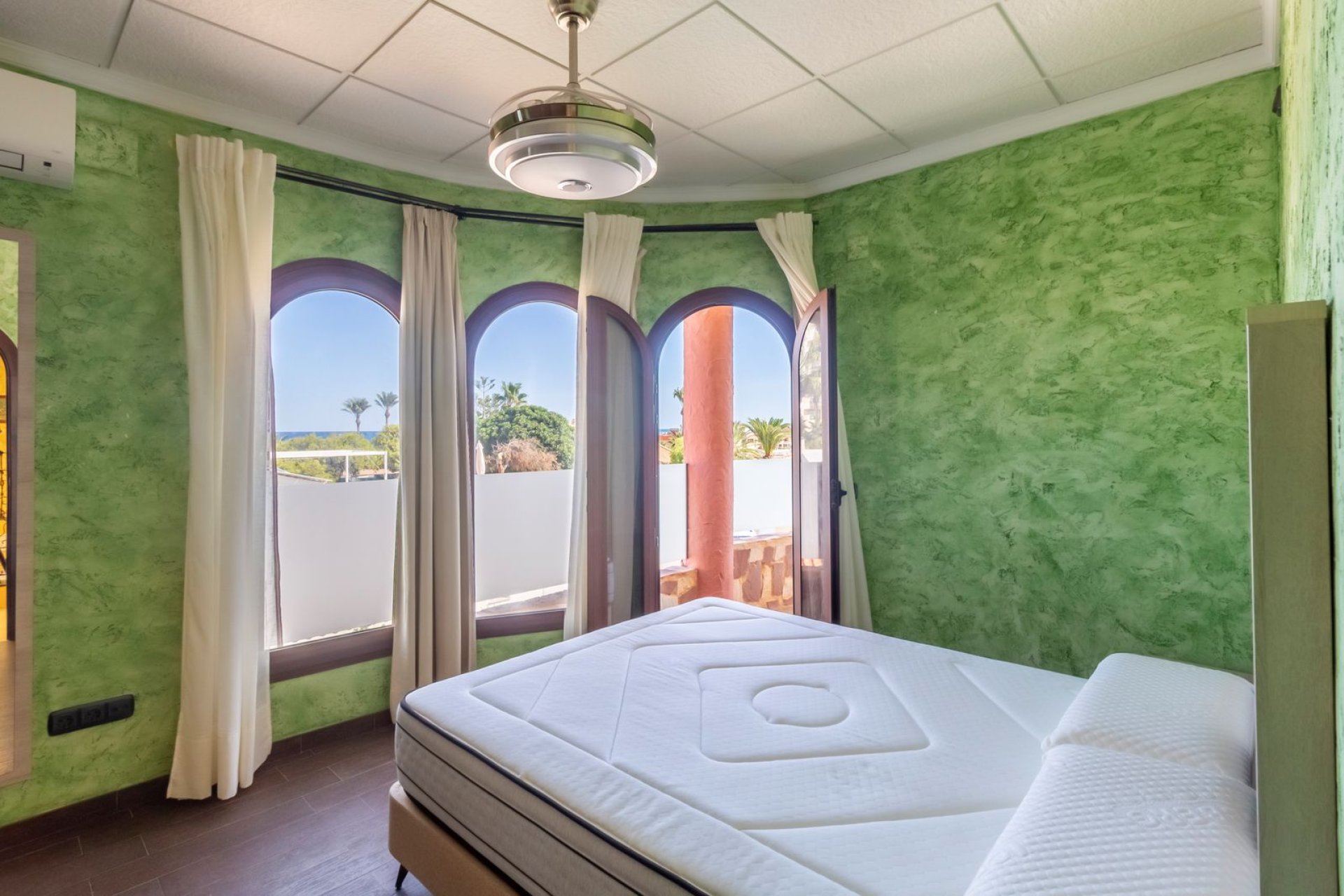 Resale - Villa - La Zenia