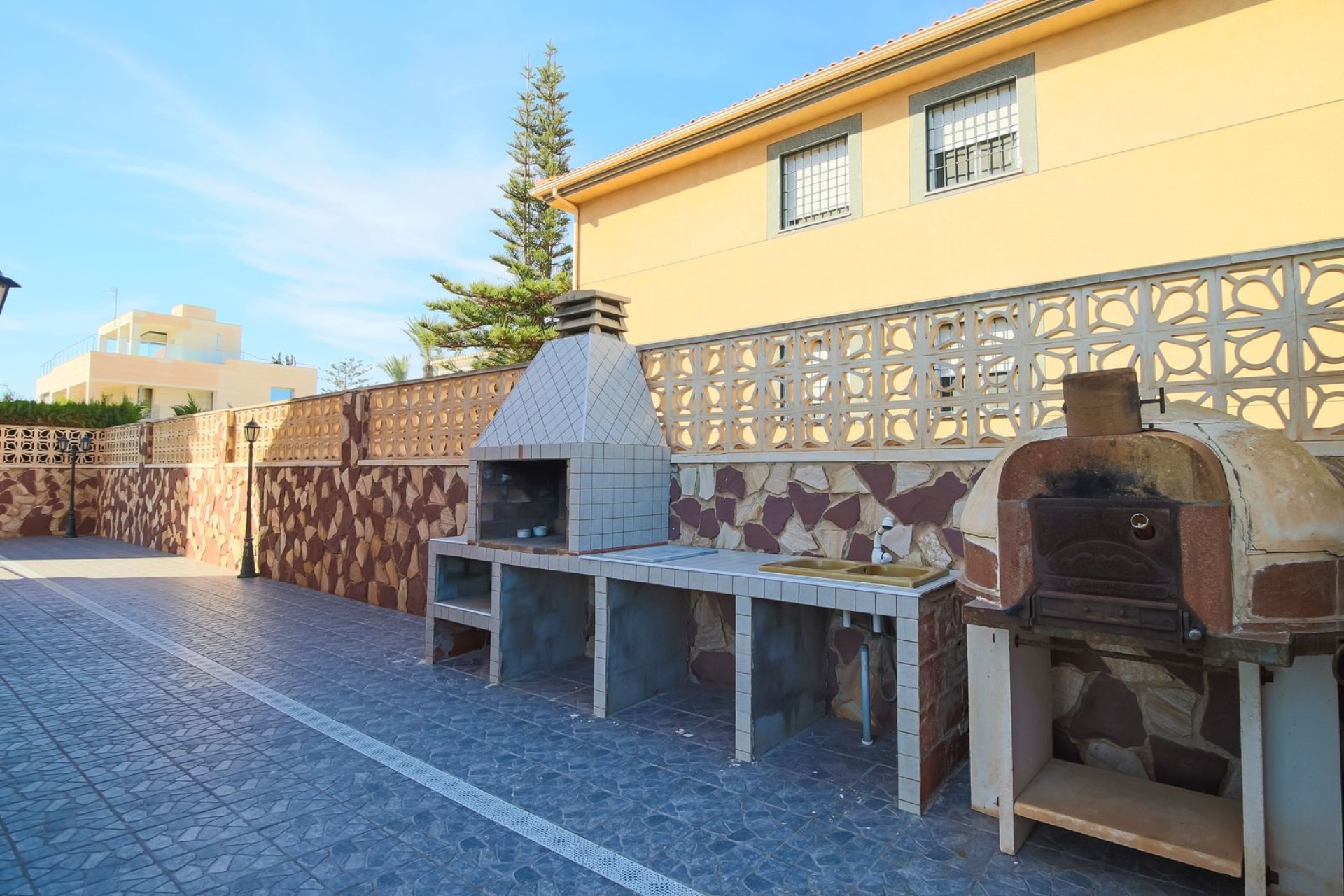 Resale - Villa - La Zenia