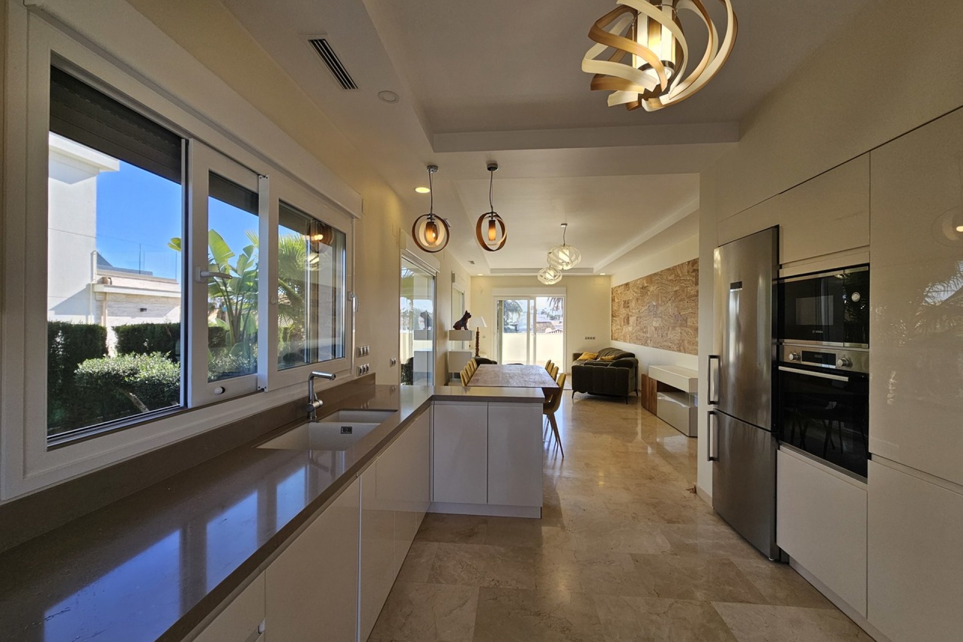 Resale - Villa - La Zenia