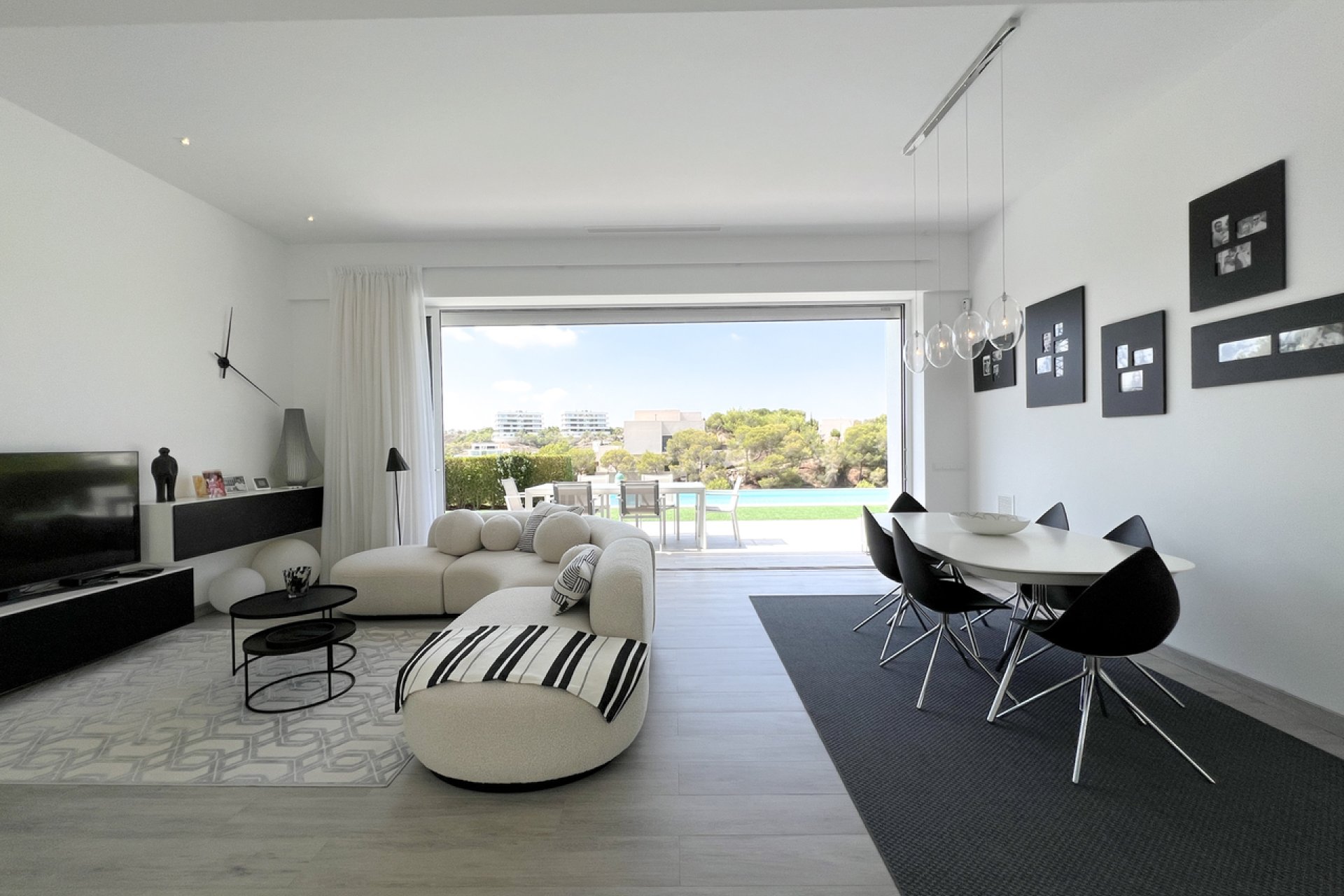 Resale - Villa - Las Colinas Golf Resort