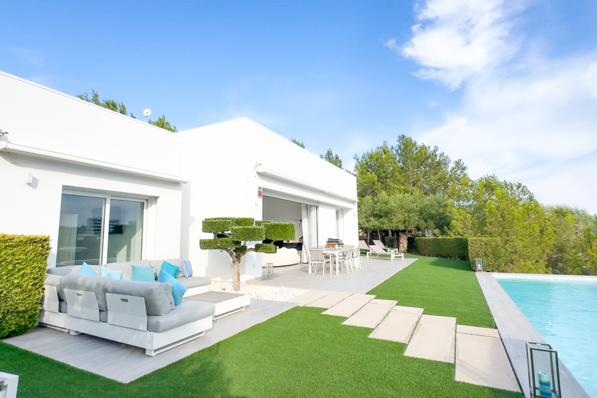 Resale - Villa - Las Colinas Golf Resort
