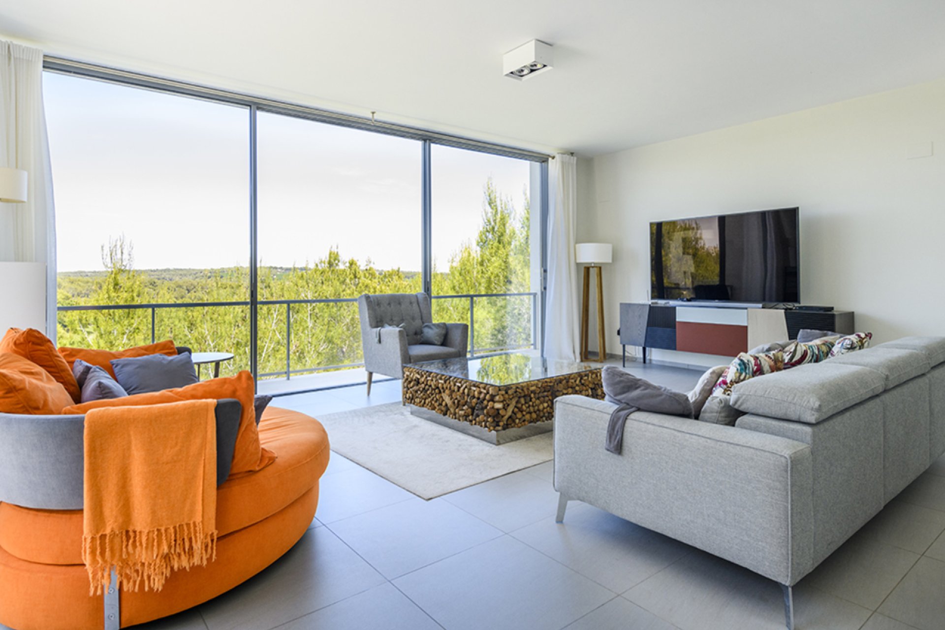 Resale - Villa - Las Colinas Golf Resort