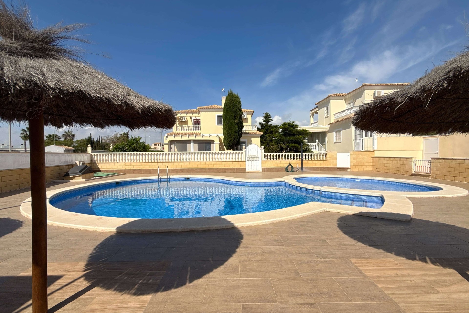 Resale - Villa - Lomas de Cabo Roig