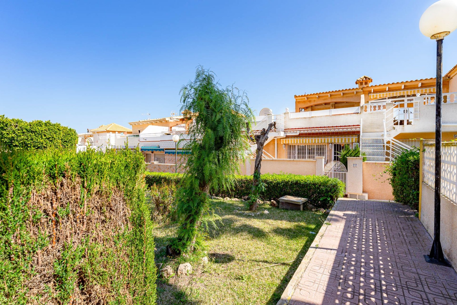 Resale - Villa - Los Altos