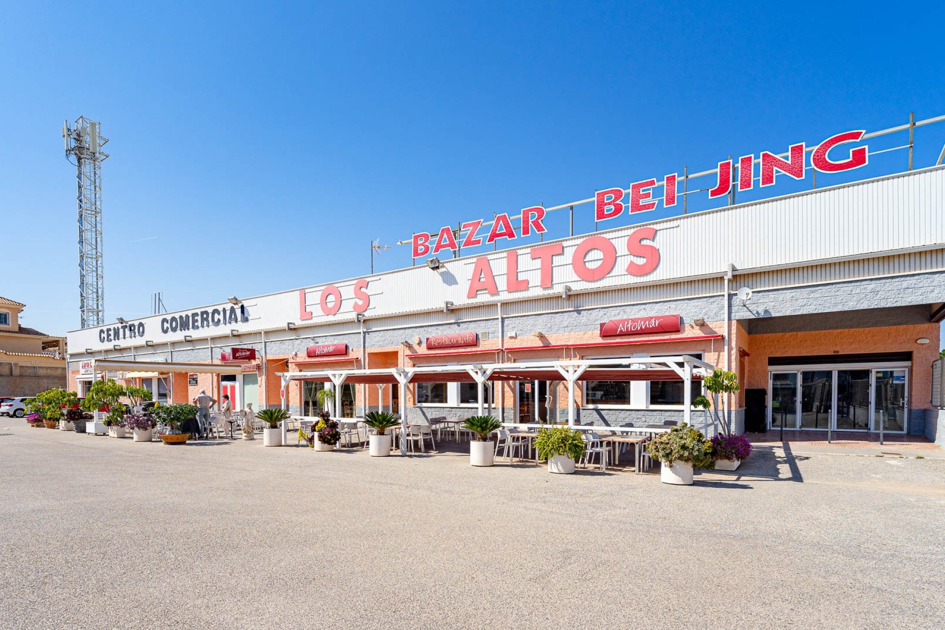 Resale - Villa - Los Altos
