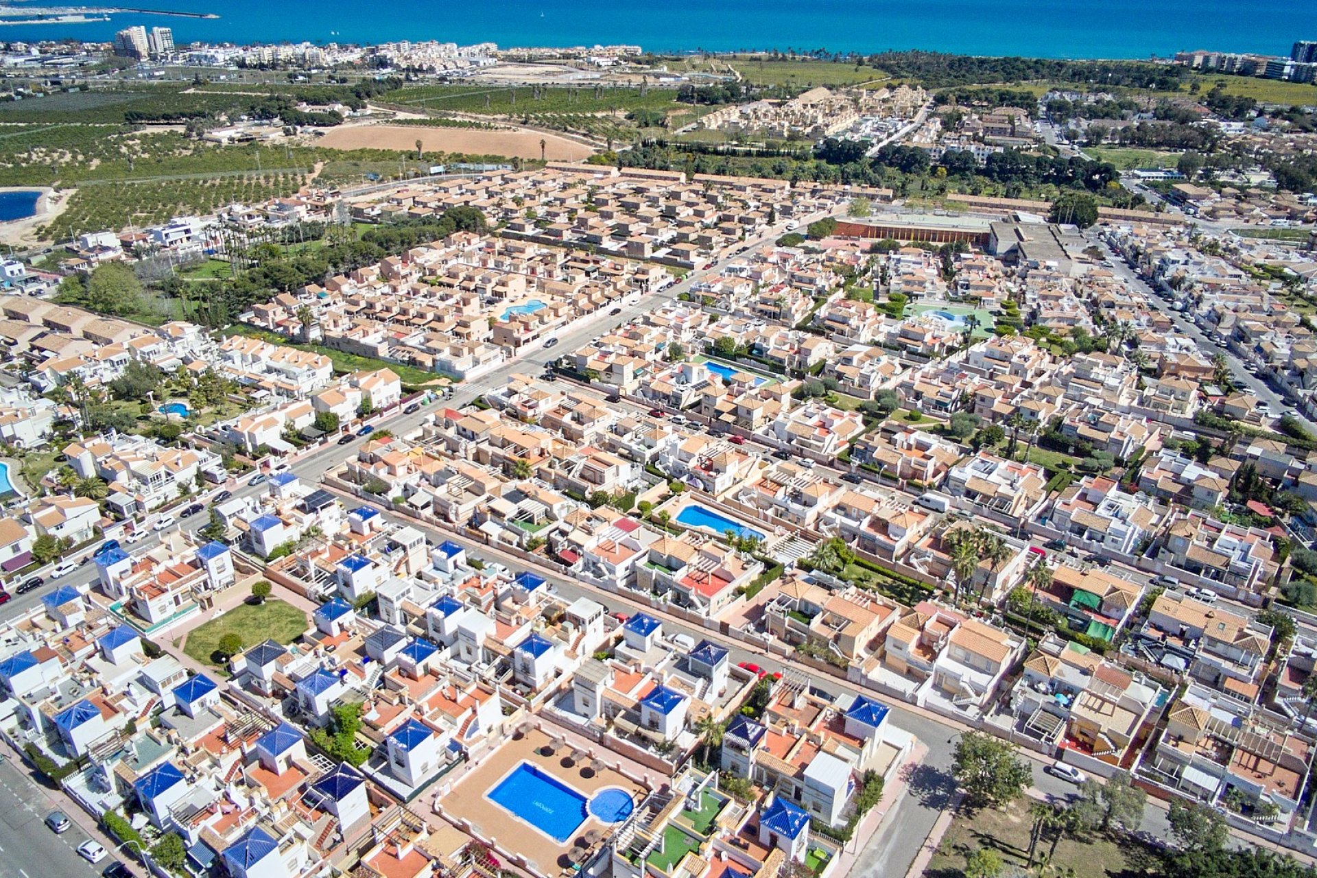 Resale - Villa - Los Altos