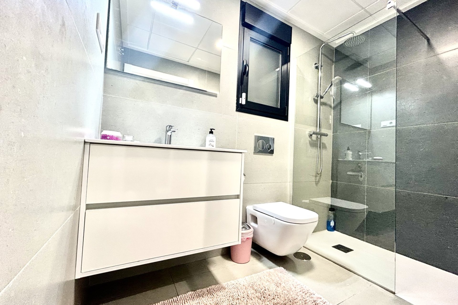 Resale - Villa - Los Balcones