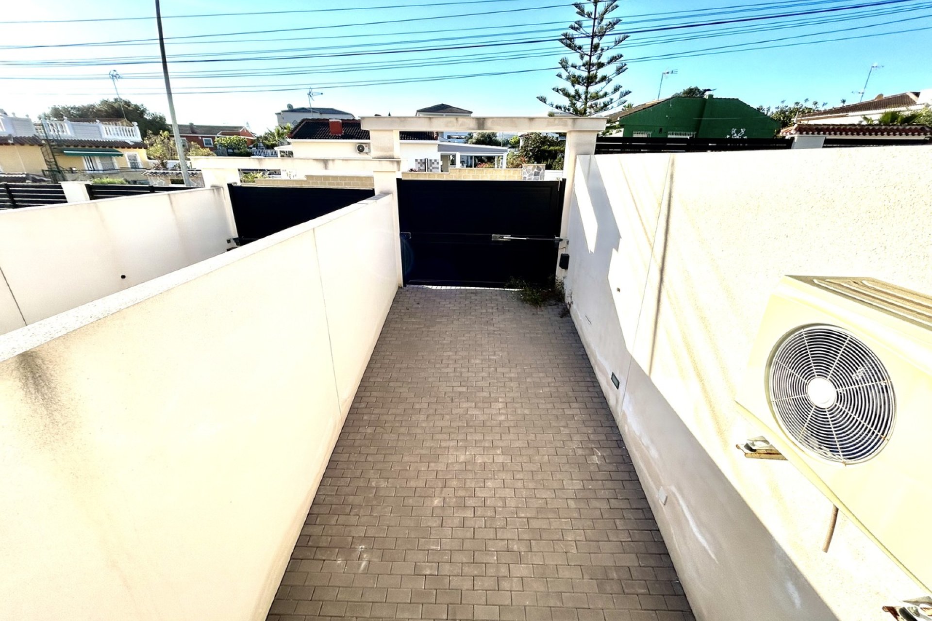 Resale - Villa - Los Balcones