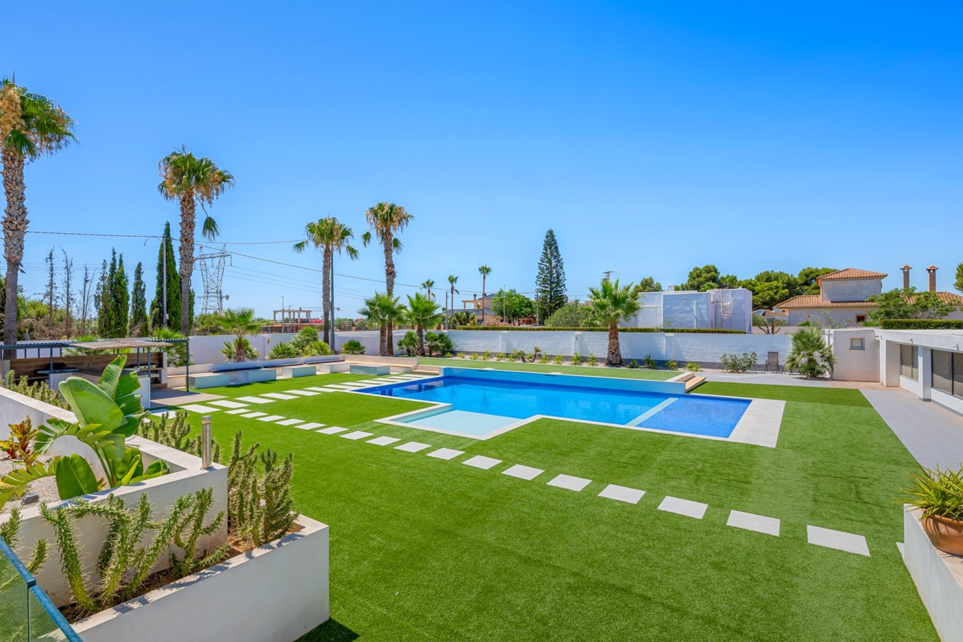 Resale - Villa - Los Montesinos - La Herrada