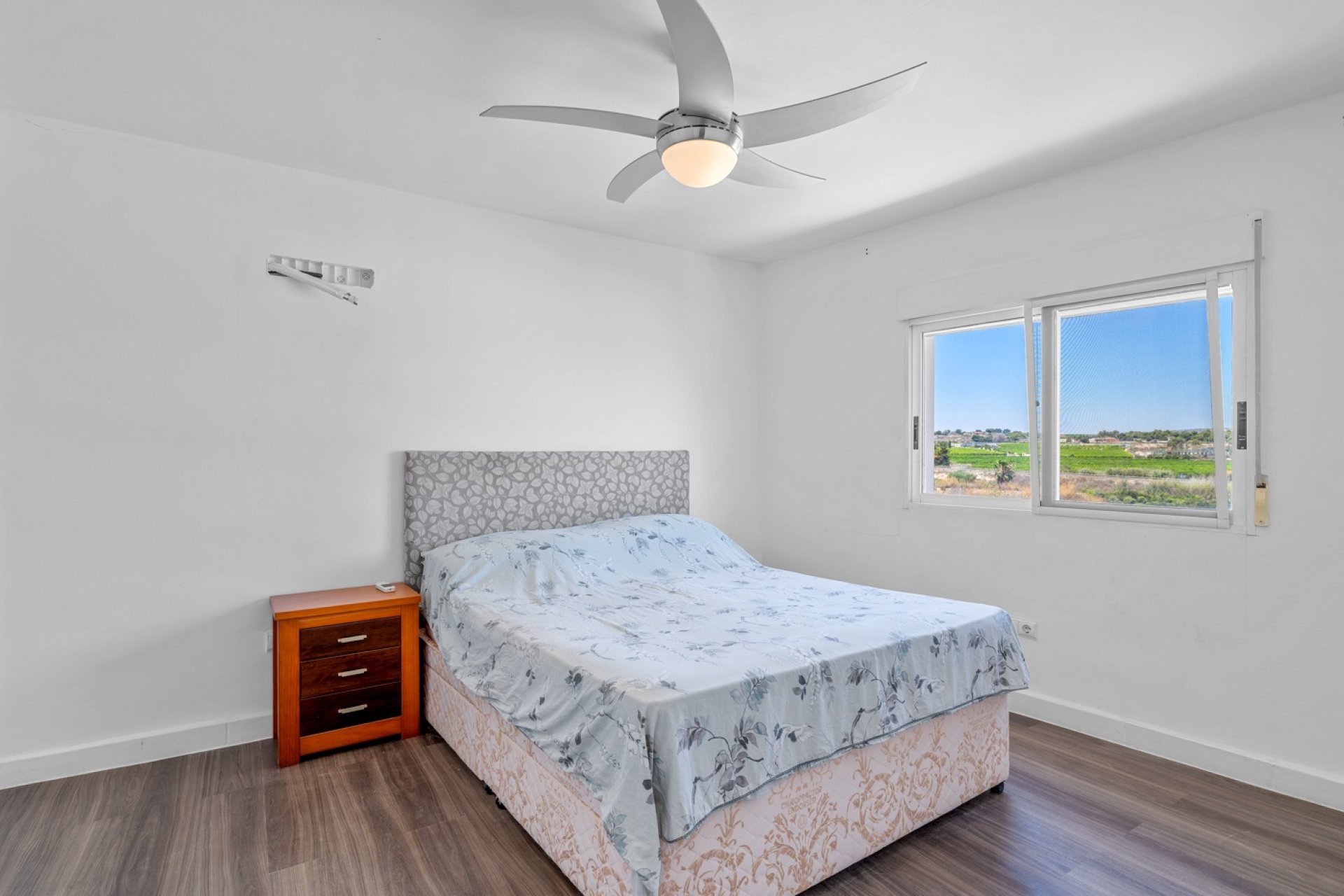 Resale - Villa - Los Montesinos - La Herrada