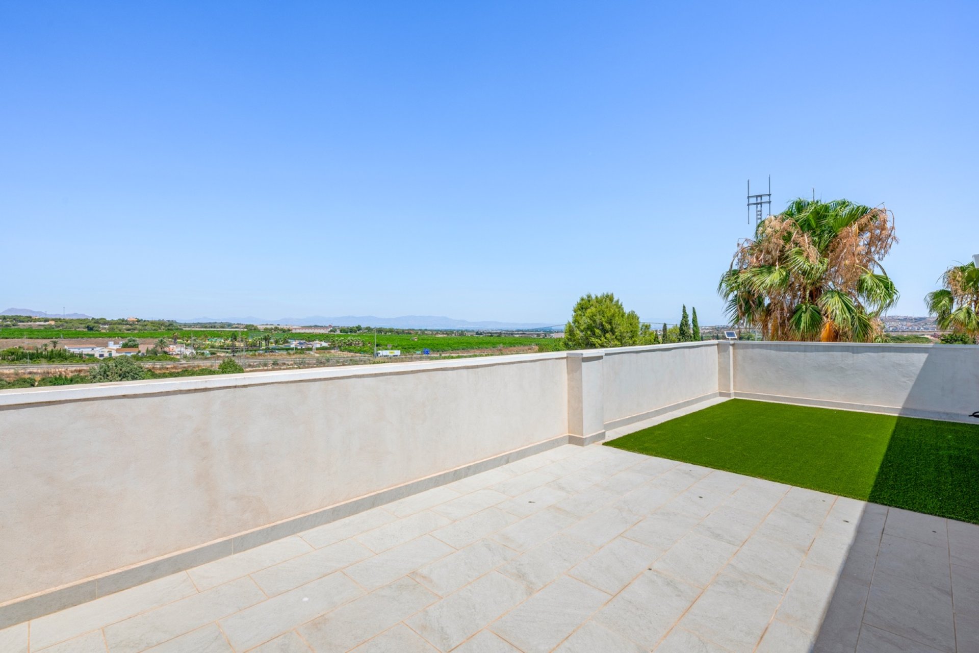 Resale - Villa - Los Montesinos - La Herrada