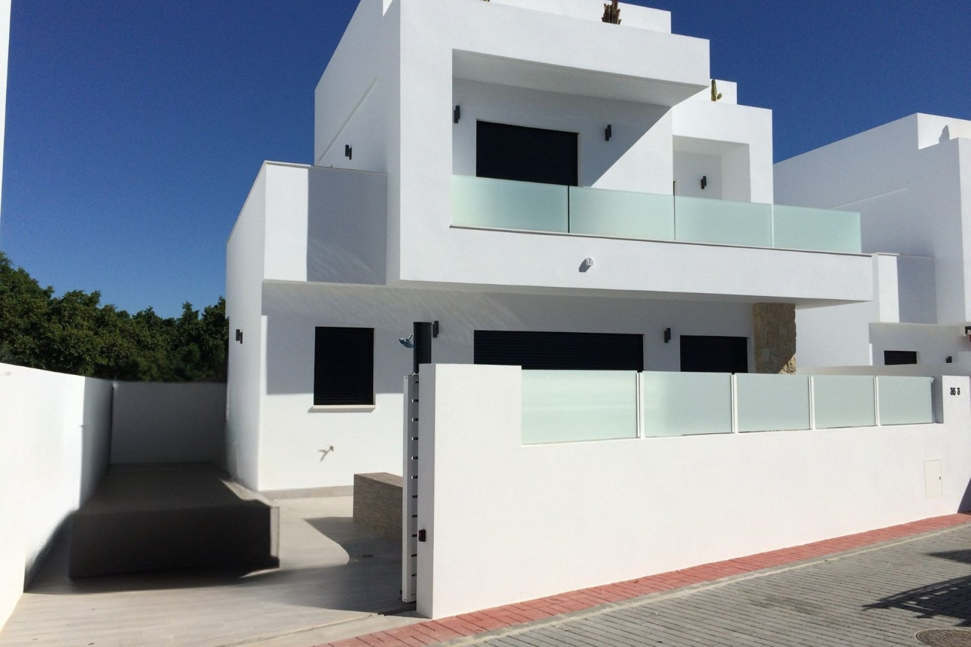 Resale - Villa - Los Montesinos - La Herrada