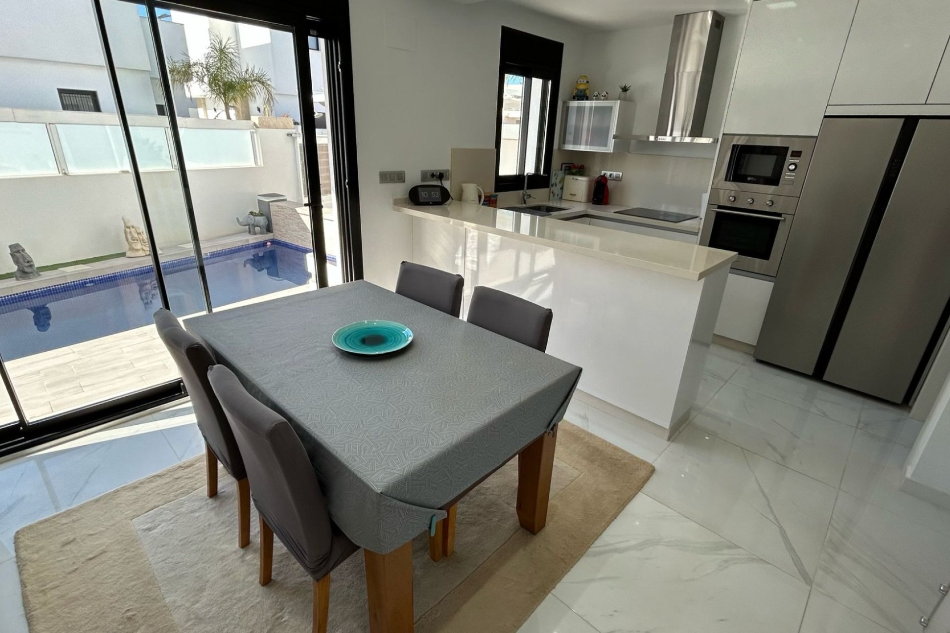 Resale - Villa - Los Montesinos - La Herrada