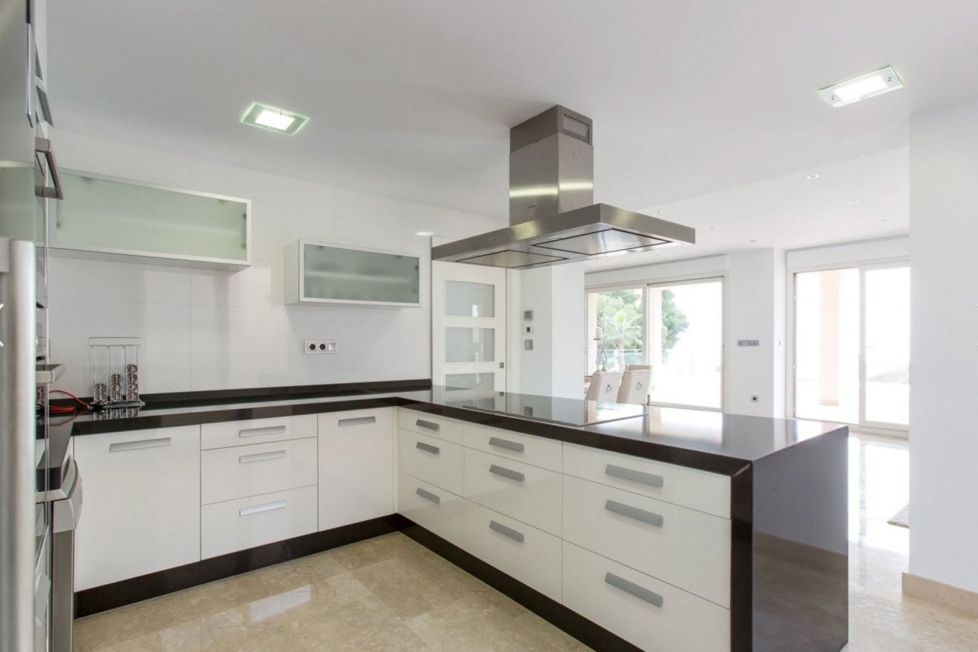 Resale - Villa - Moraira