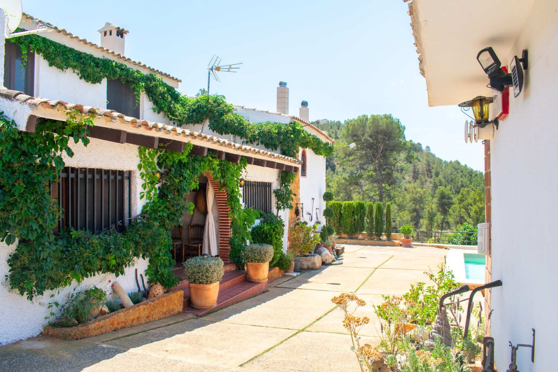 Resale - Villa - Onil