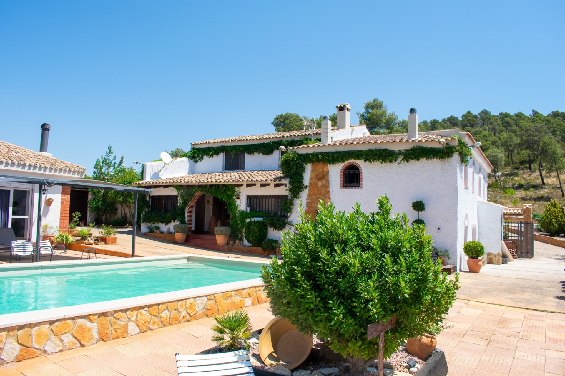 Resale - Villa - Onil