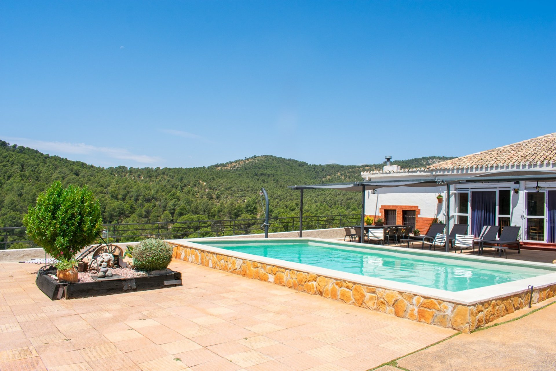 Resale - Villa - Onil