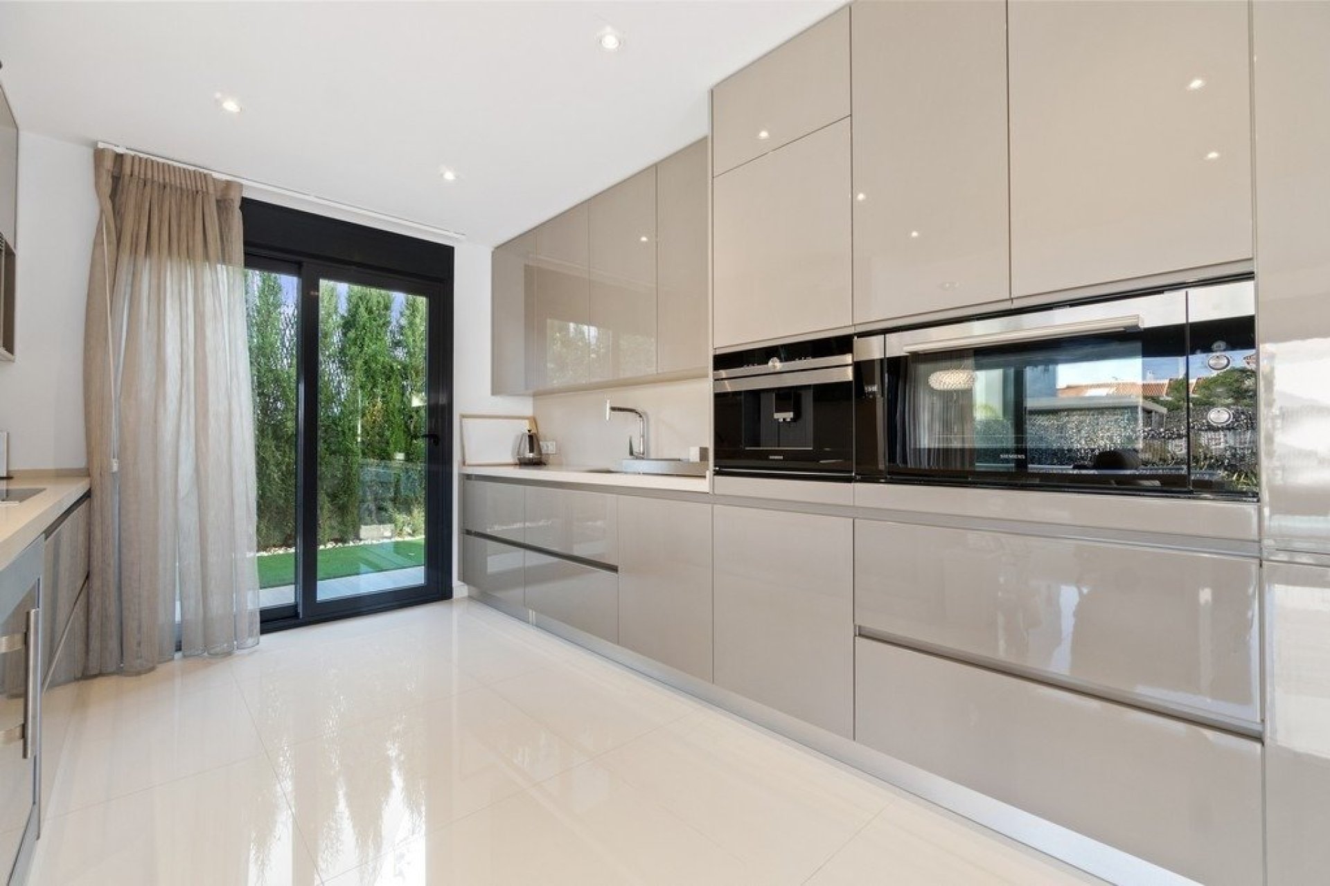 Resale - Villa - Orihuela Costa - Agua Marina