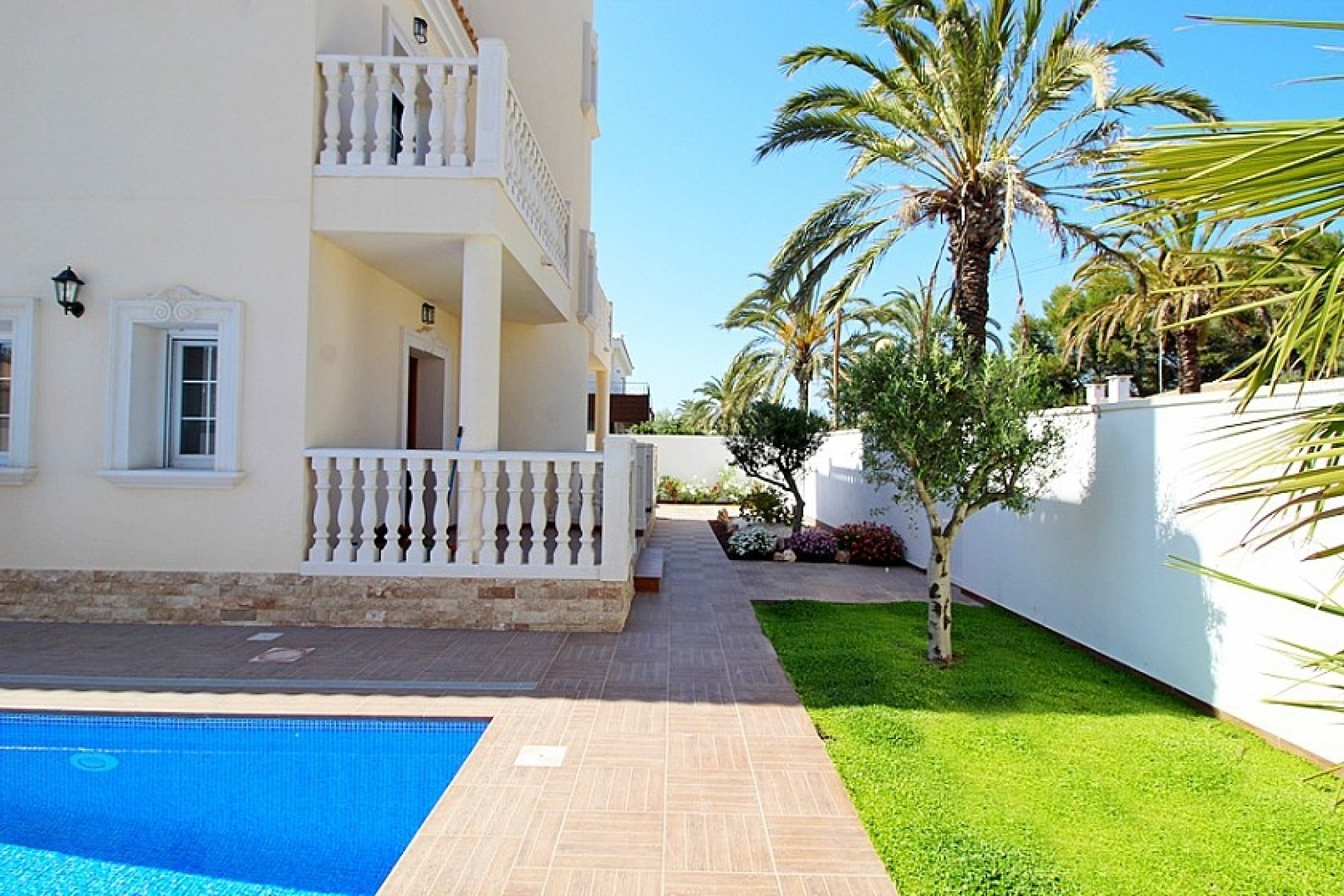 Resale - Villa - Orihuela Costa - Cabo Roig