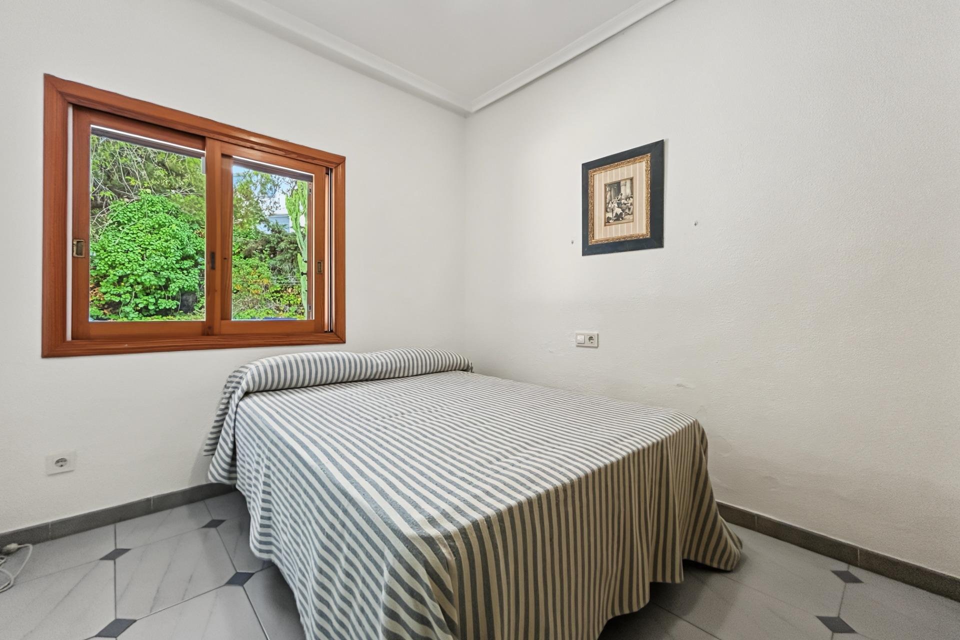 Resale - Villa - Orihuela Costa - Campoamor
