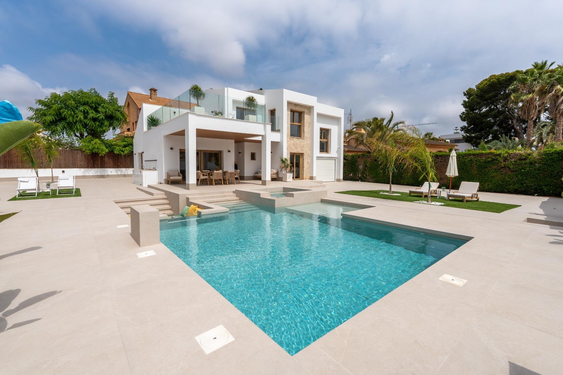 Resale - Villa - Orihuela Costa - Campoamor
