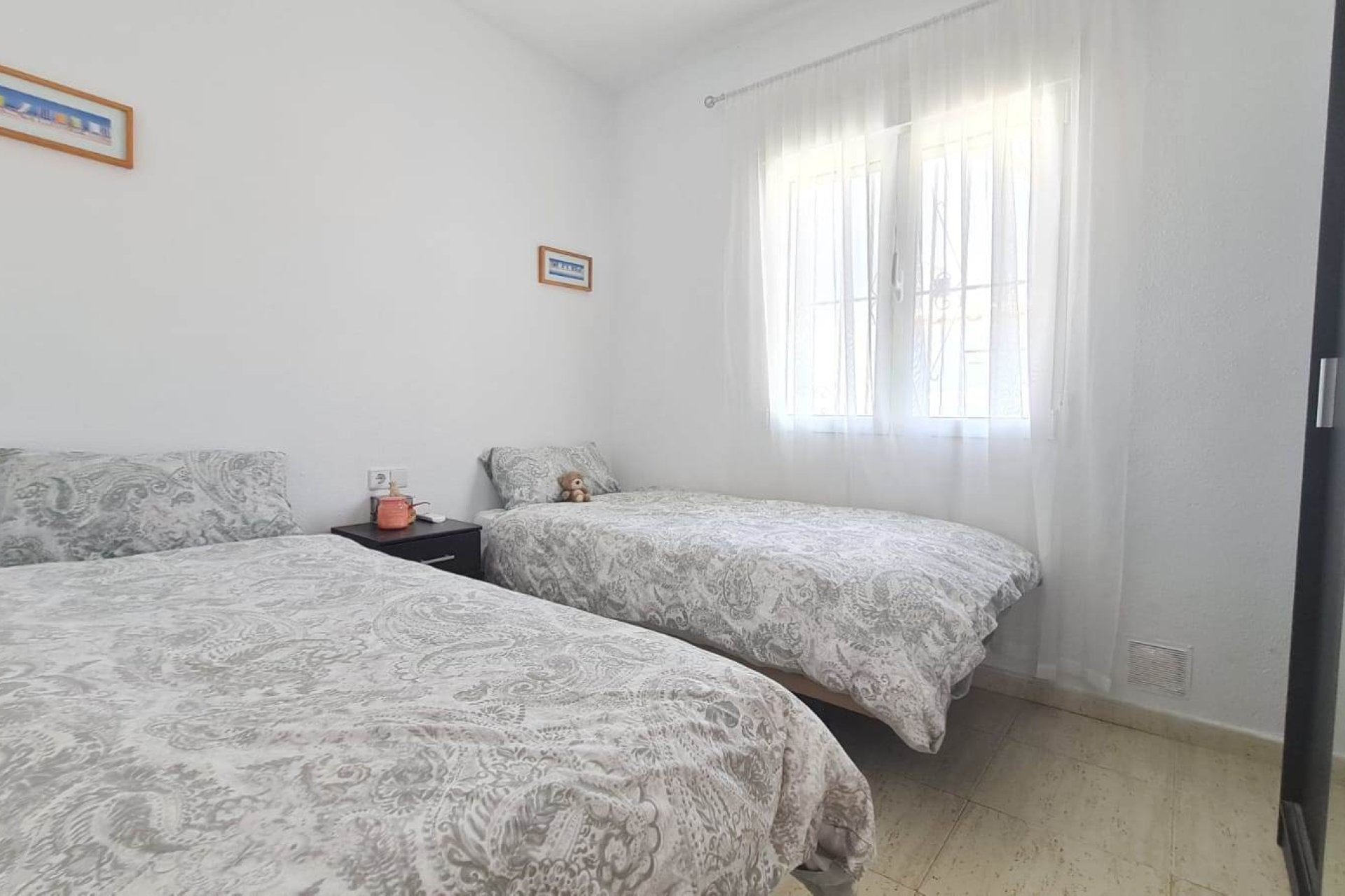 Resale - Villa - Orihuela Costa - La Florida