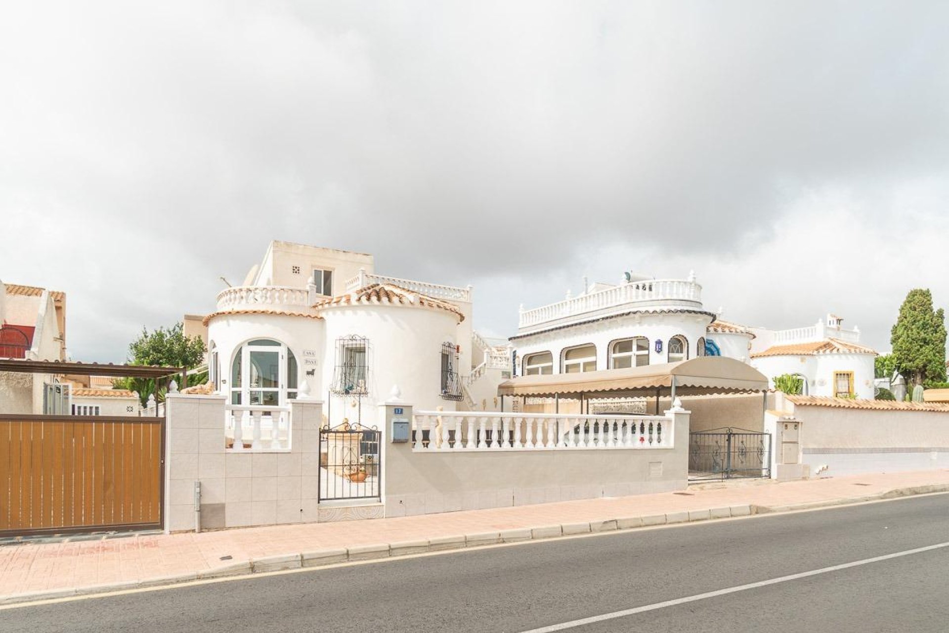 Resale - Villa - Orihuela Costa - La Florida