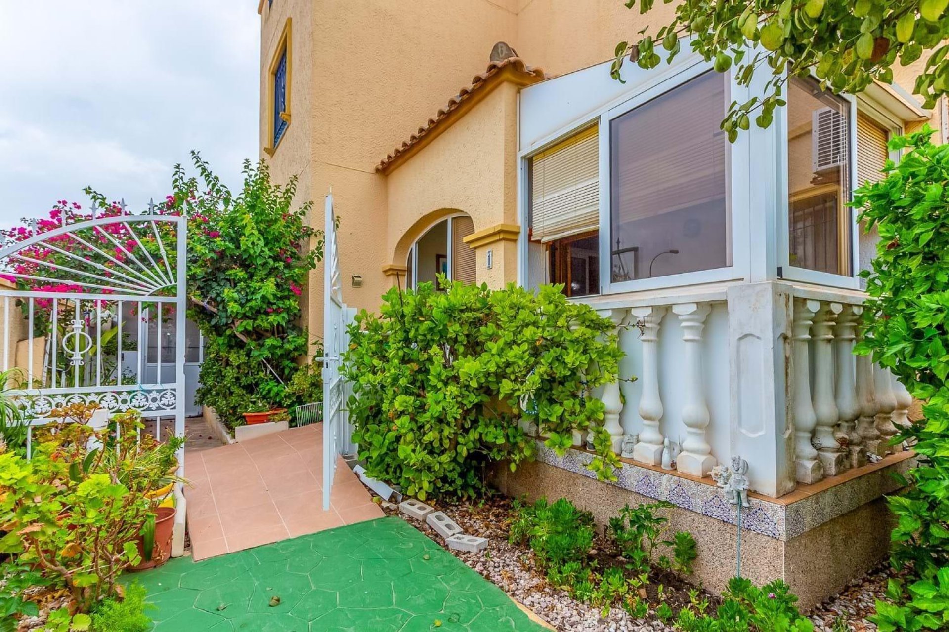 Resale - Villa - Orihuela Costa - La Zenia- Orihuela costa