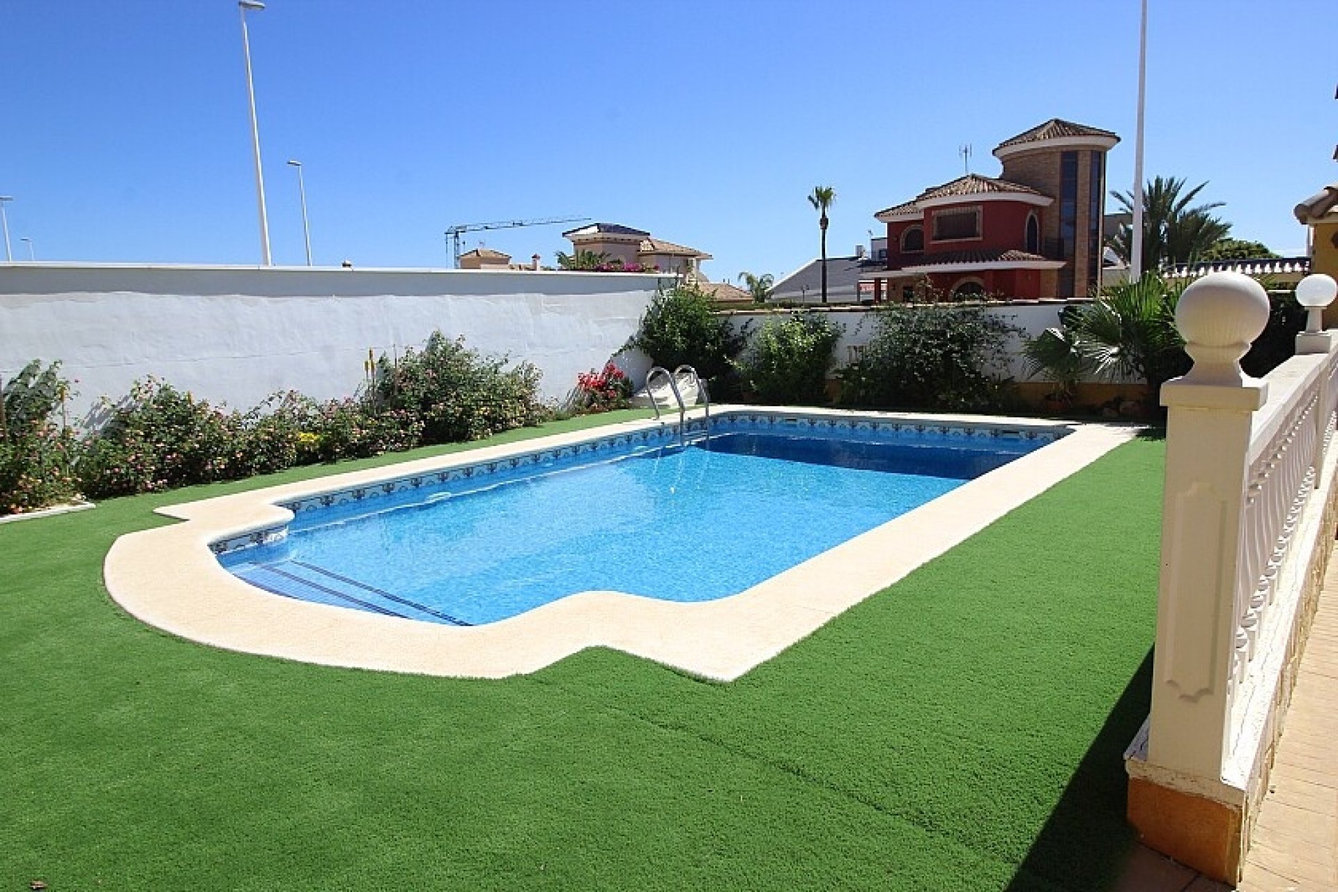 Resale - Villa - Orihuela Costa - La Zenia