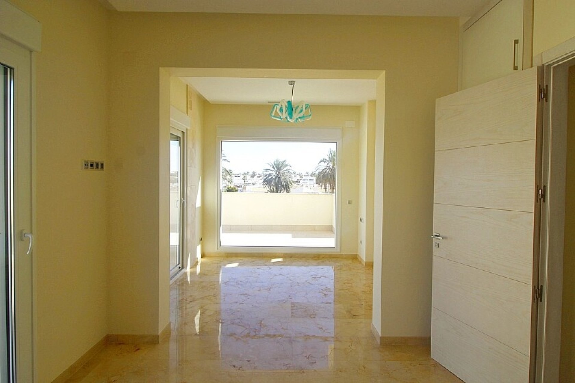 Resale - Villa - Orihuela Costa - La Zenia