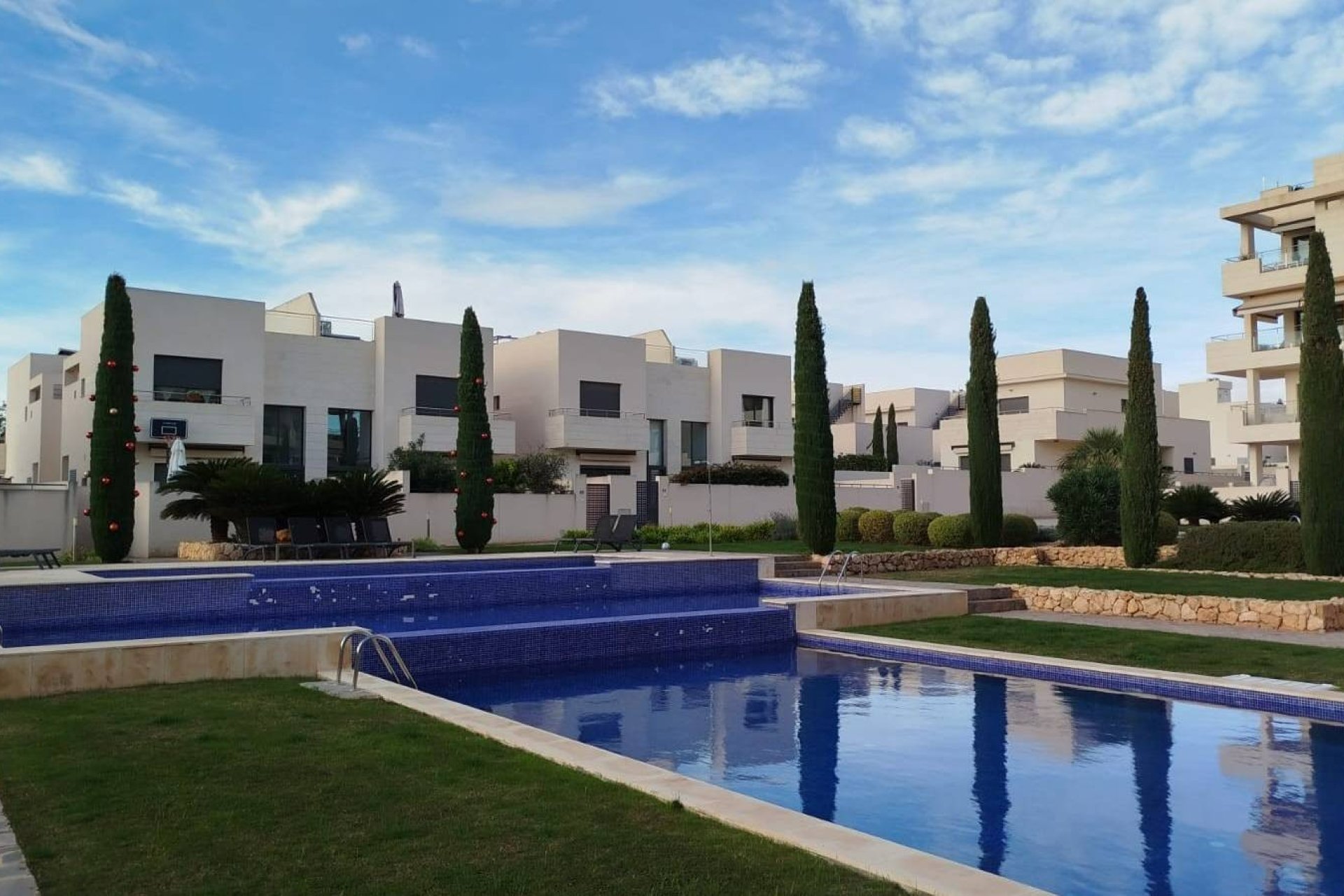 Resale - Villa - Orihuela Costa - La Zenia