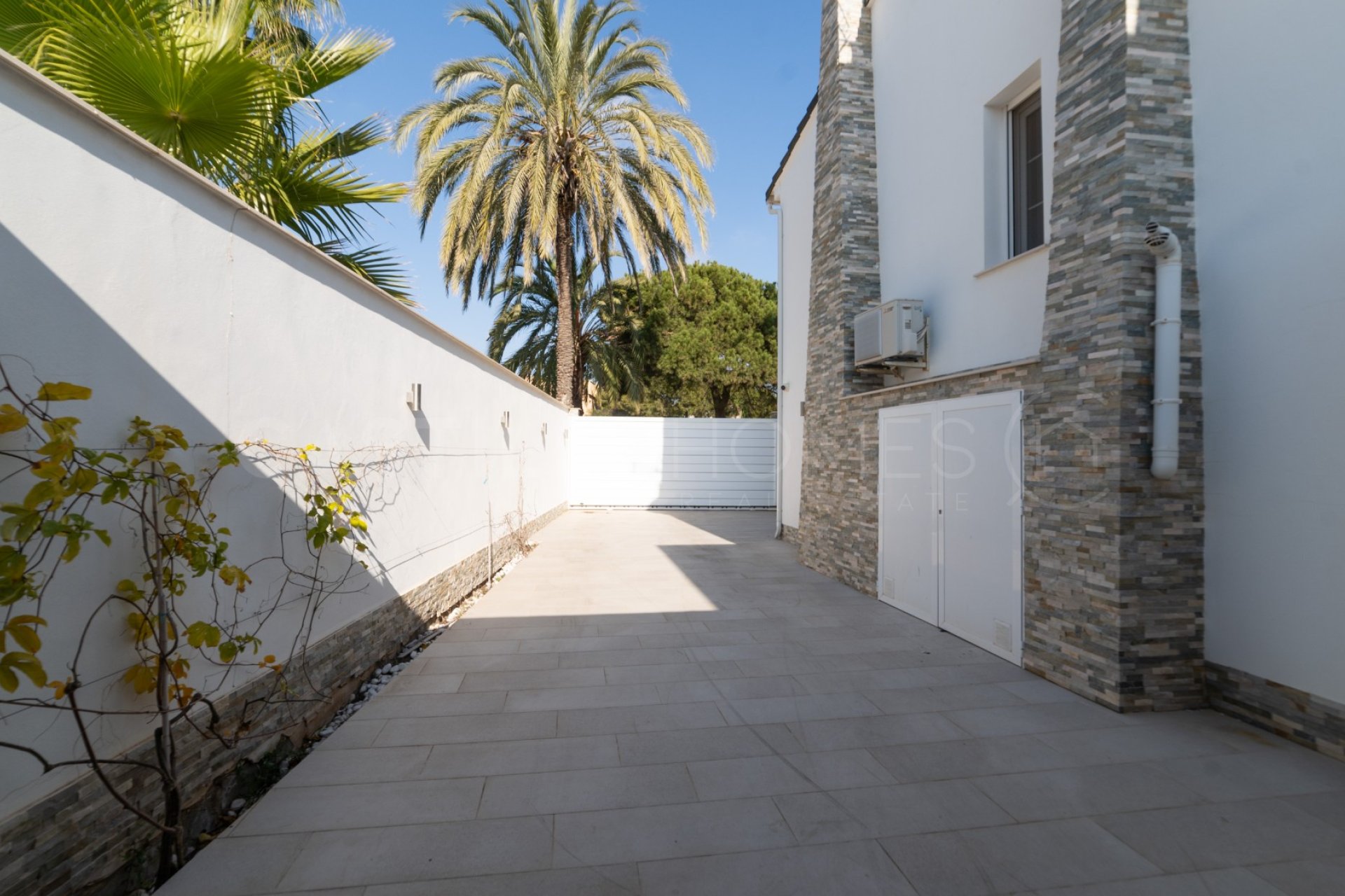 Resale - Villa - Orihuela Costa - La Zenia