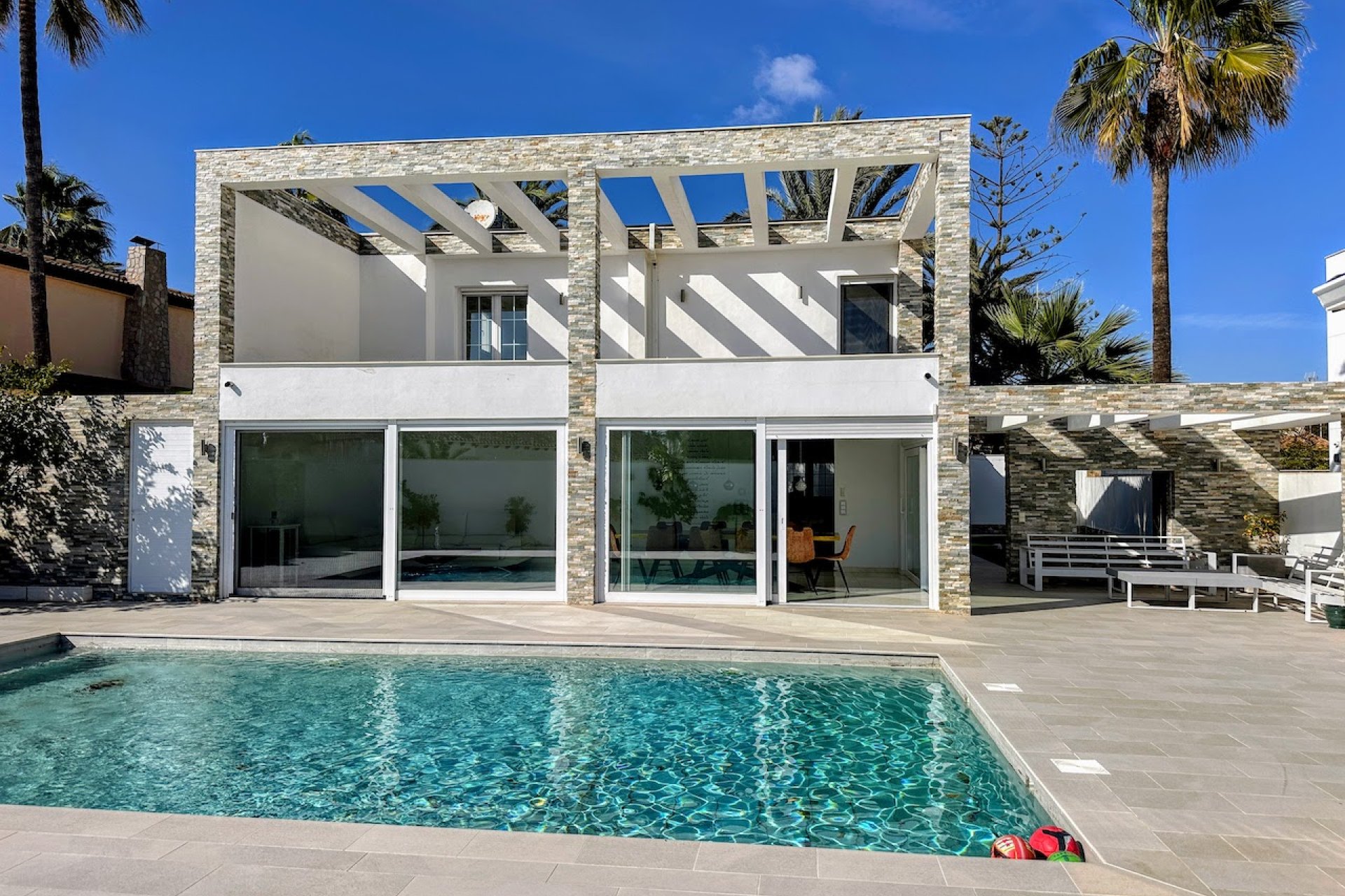 Resale - Villa - Orihuela Costa - La Zenia