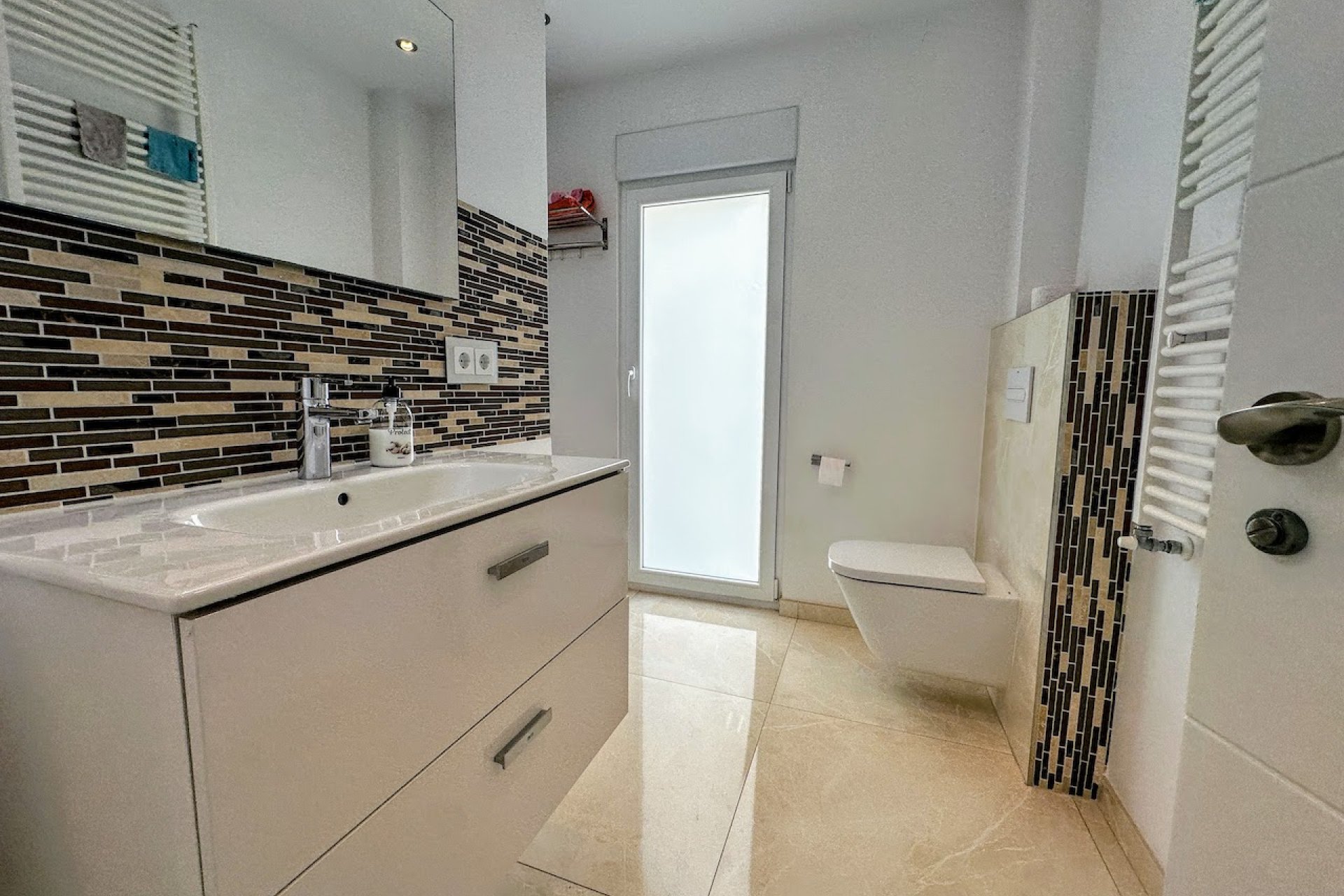 Resale - Villa - Orihuela Costa - La Zenia