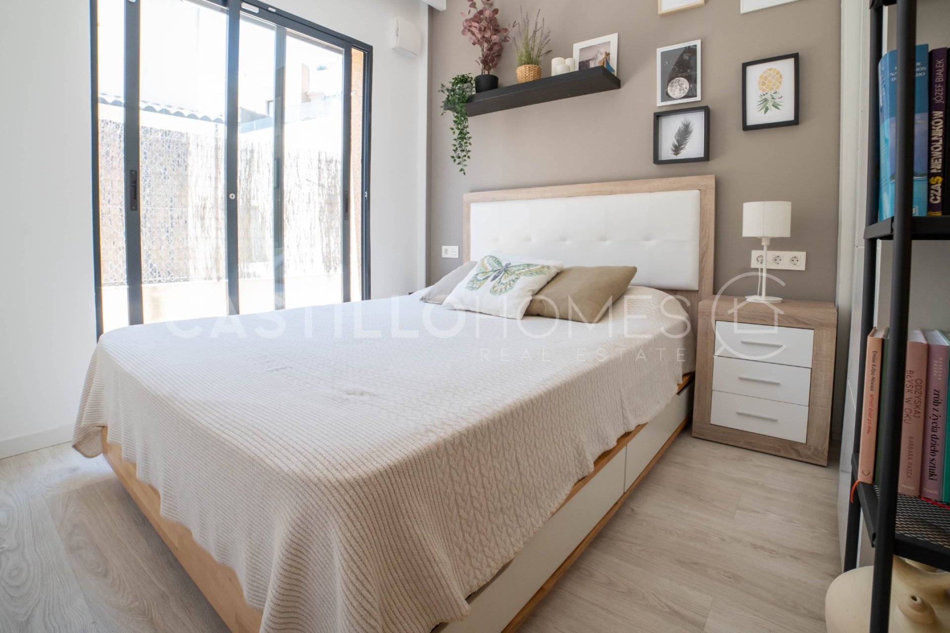 Resale - Villa - Orihuela Costa - La Zenia