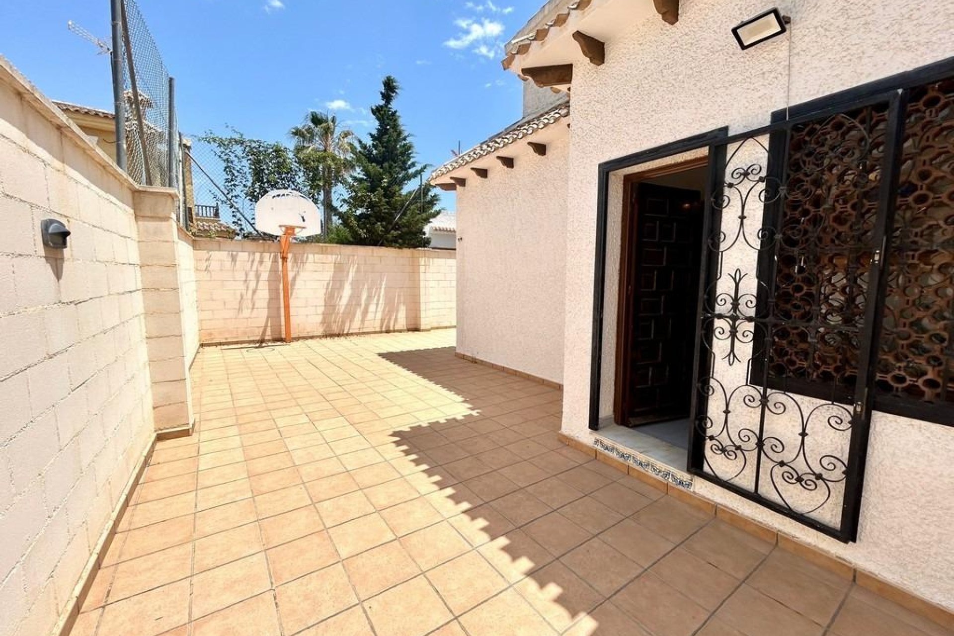 Resale - Villa - Orihuela Costa - La Zenia