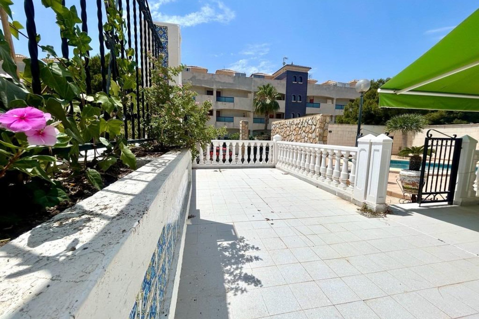 Resale - Villa - Orihuela Costa - La Zenia
