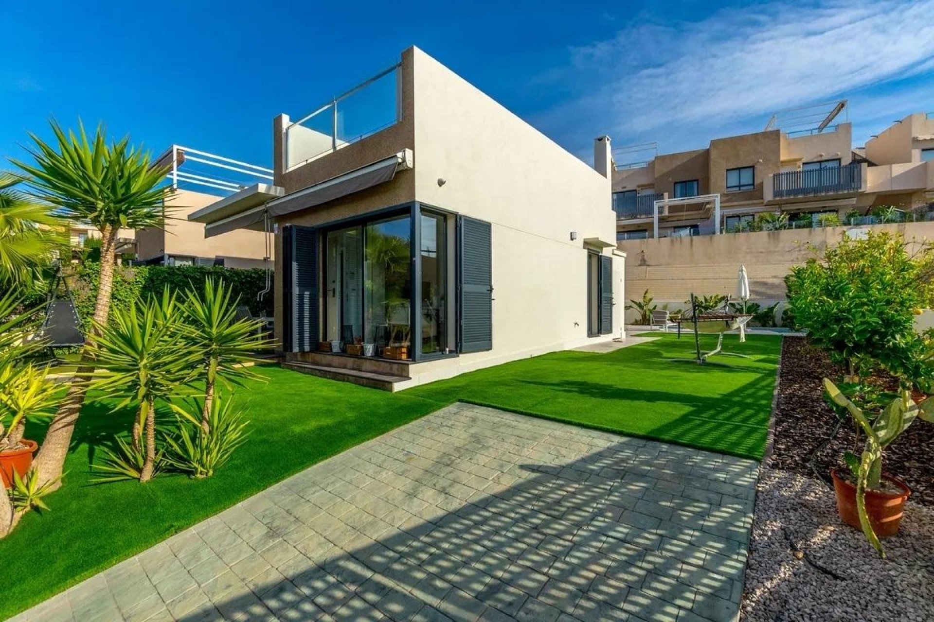 Resale - Villa - Orihuela Costa - La Zenia