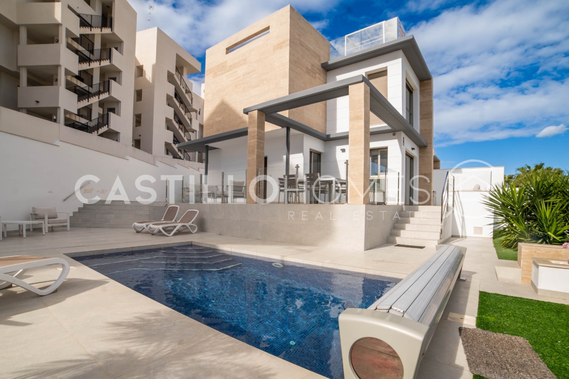 Resale - Villa - Orihuela Costa - Las Filipinas