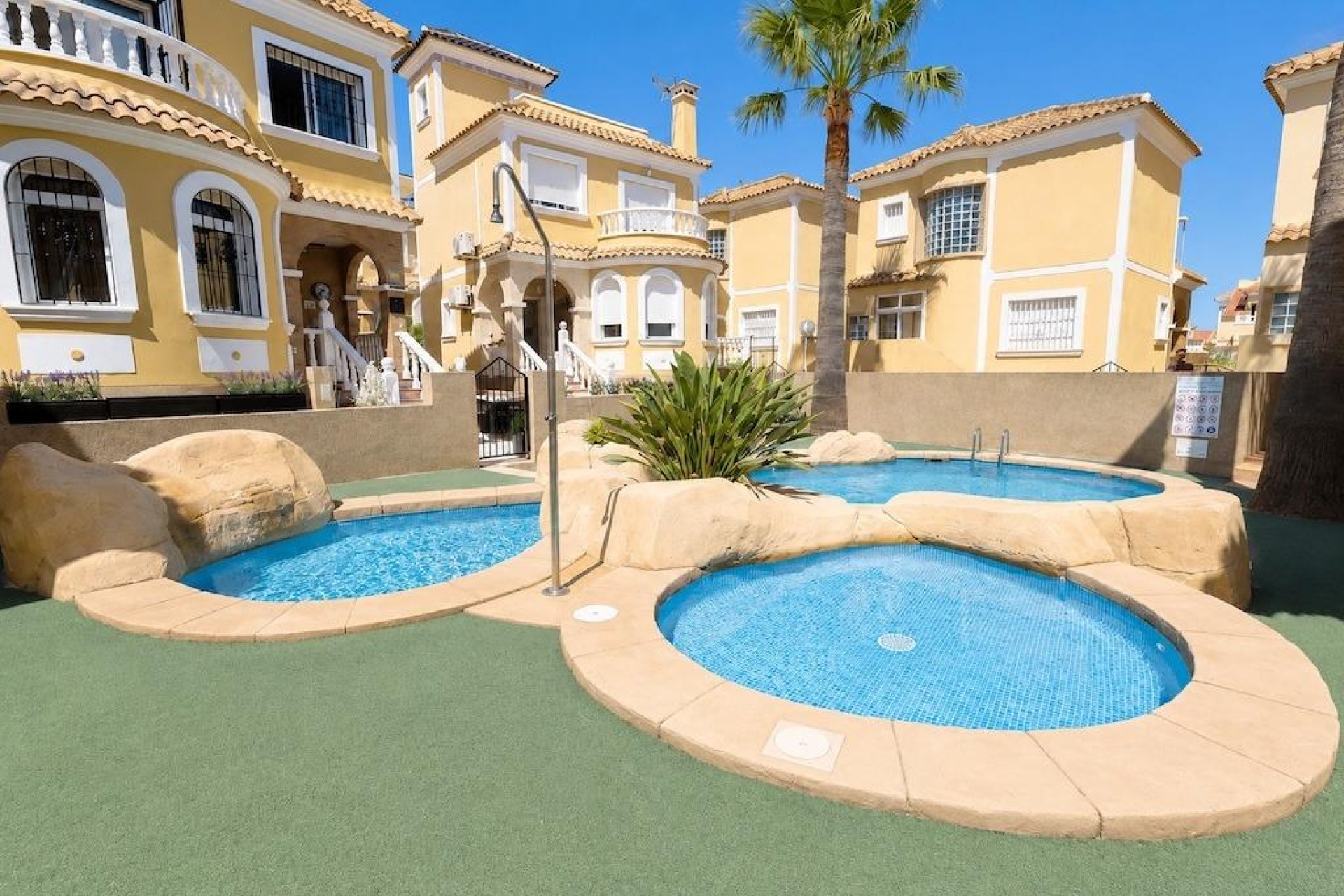 Resale - Villa - Orihuela Costa - Las Filipinas