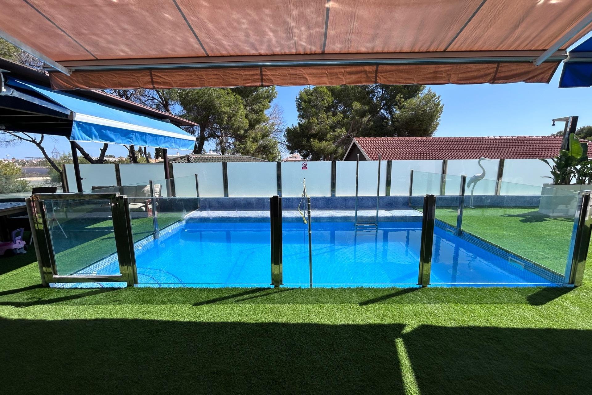 Resale - Villa - Orihuela Costa - Lomas de Cabo Roig-Los Dolses
