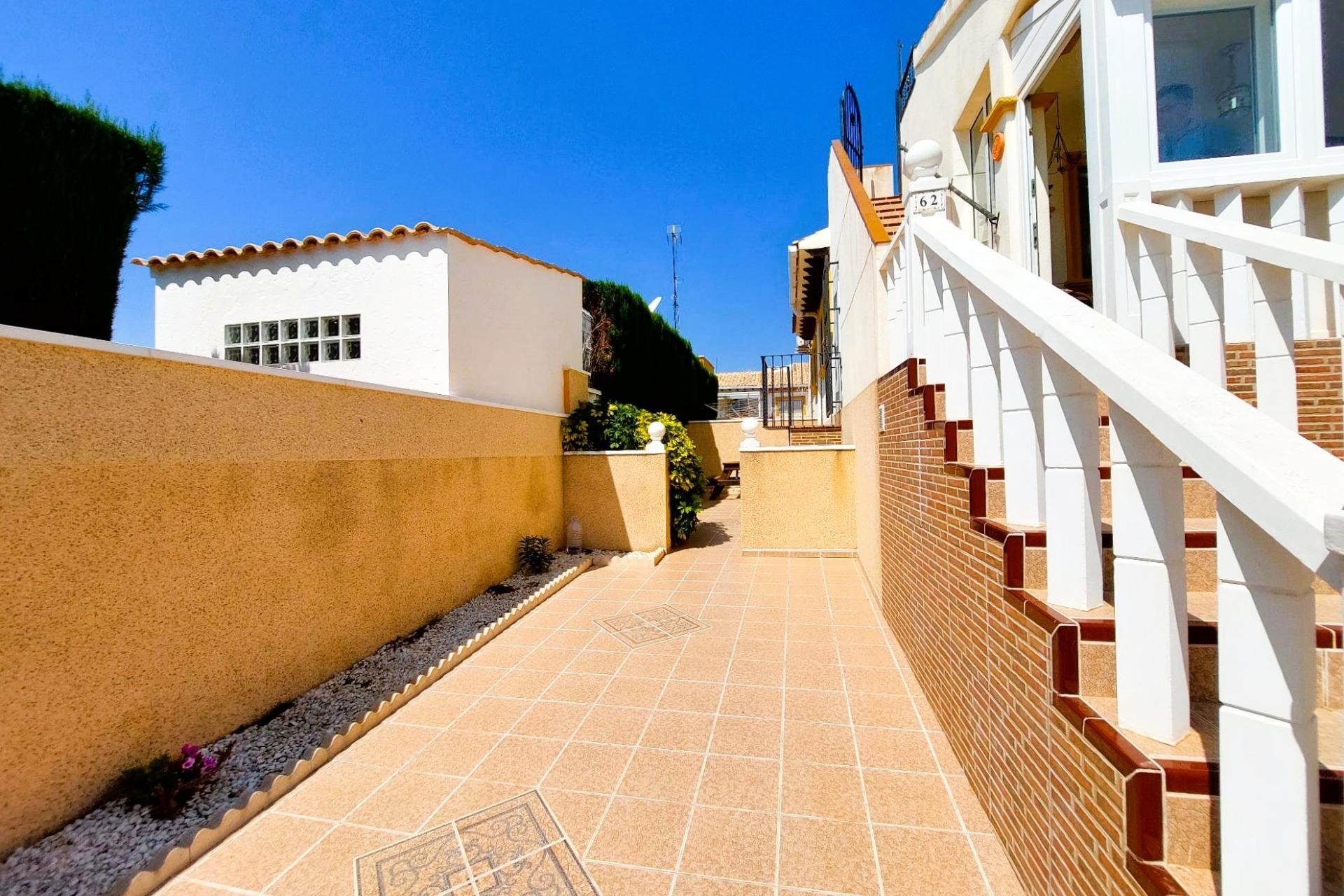 Resale - Villa - Orihuela Costa - Lomas de Cabo Roig-Los Dolses