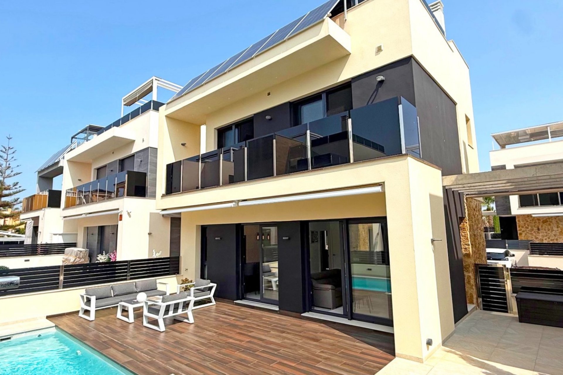 Resale - Villa - Orihuela Costa - Lomas de Cabo Roig