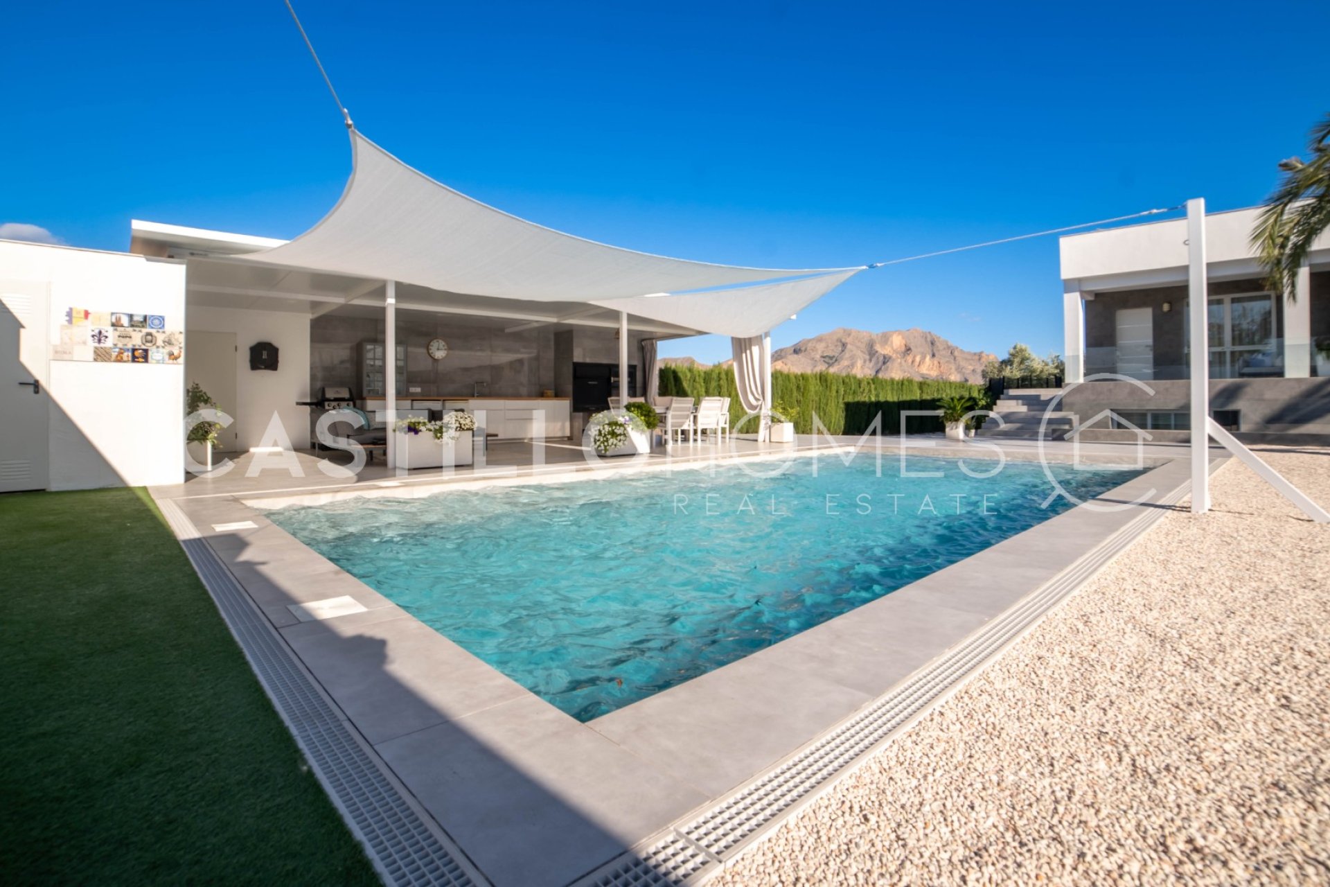 Resale - Villa - Orihuela Costa - Orihuela