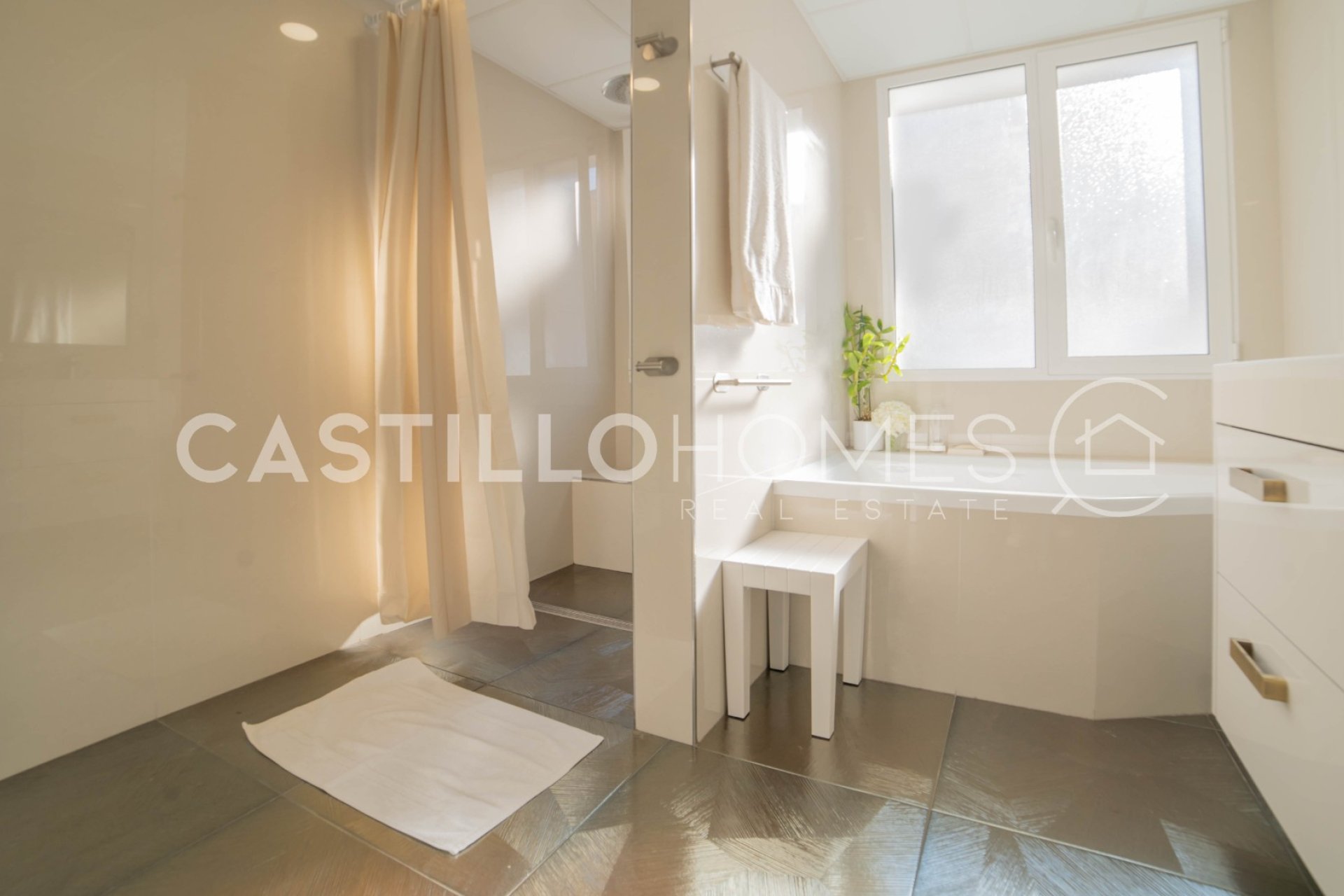 Resale - Villa - Orihuela Costa - Orihuela