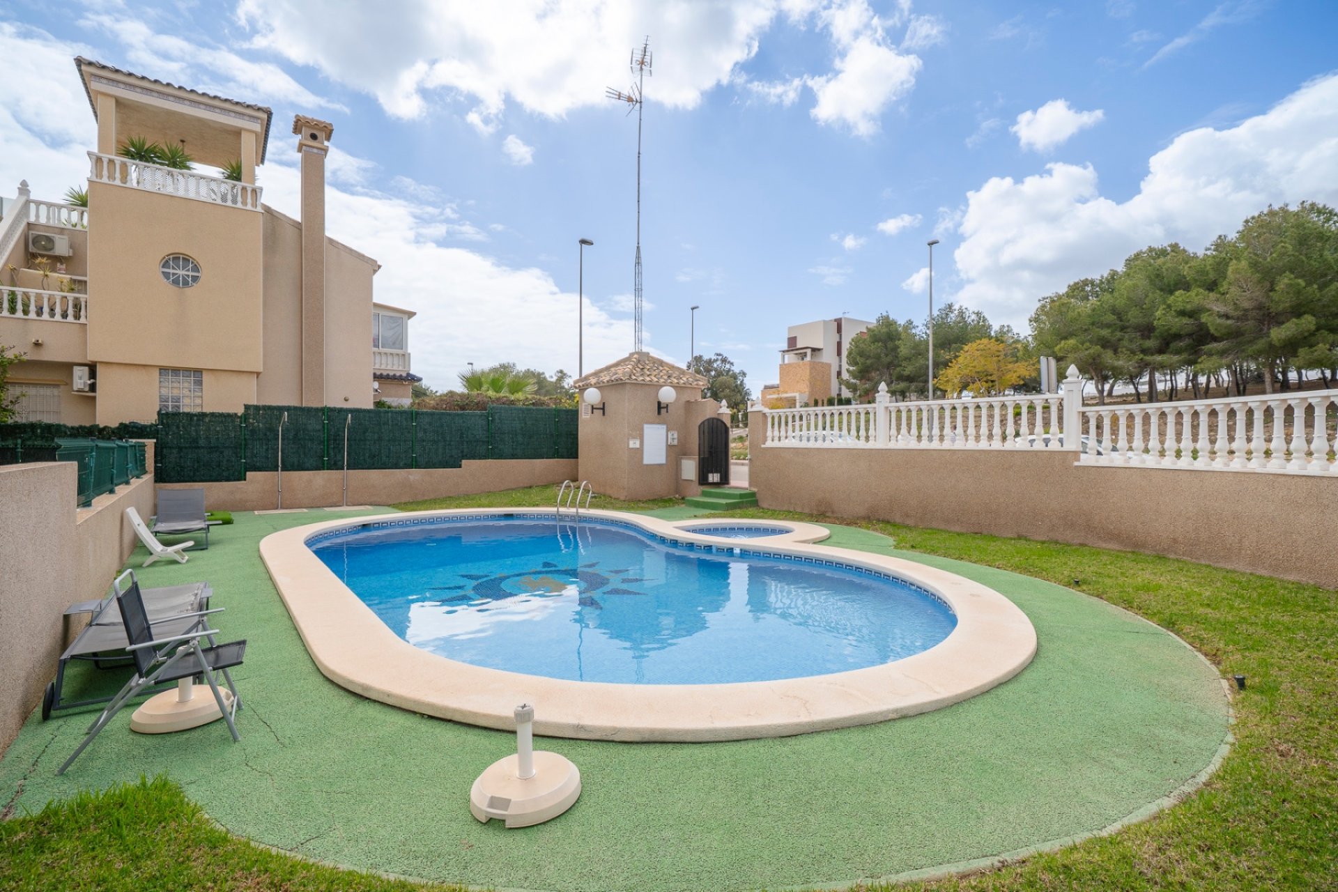 Resale - Villa - Orihuela Costa - PAU 26