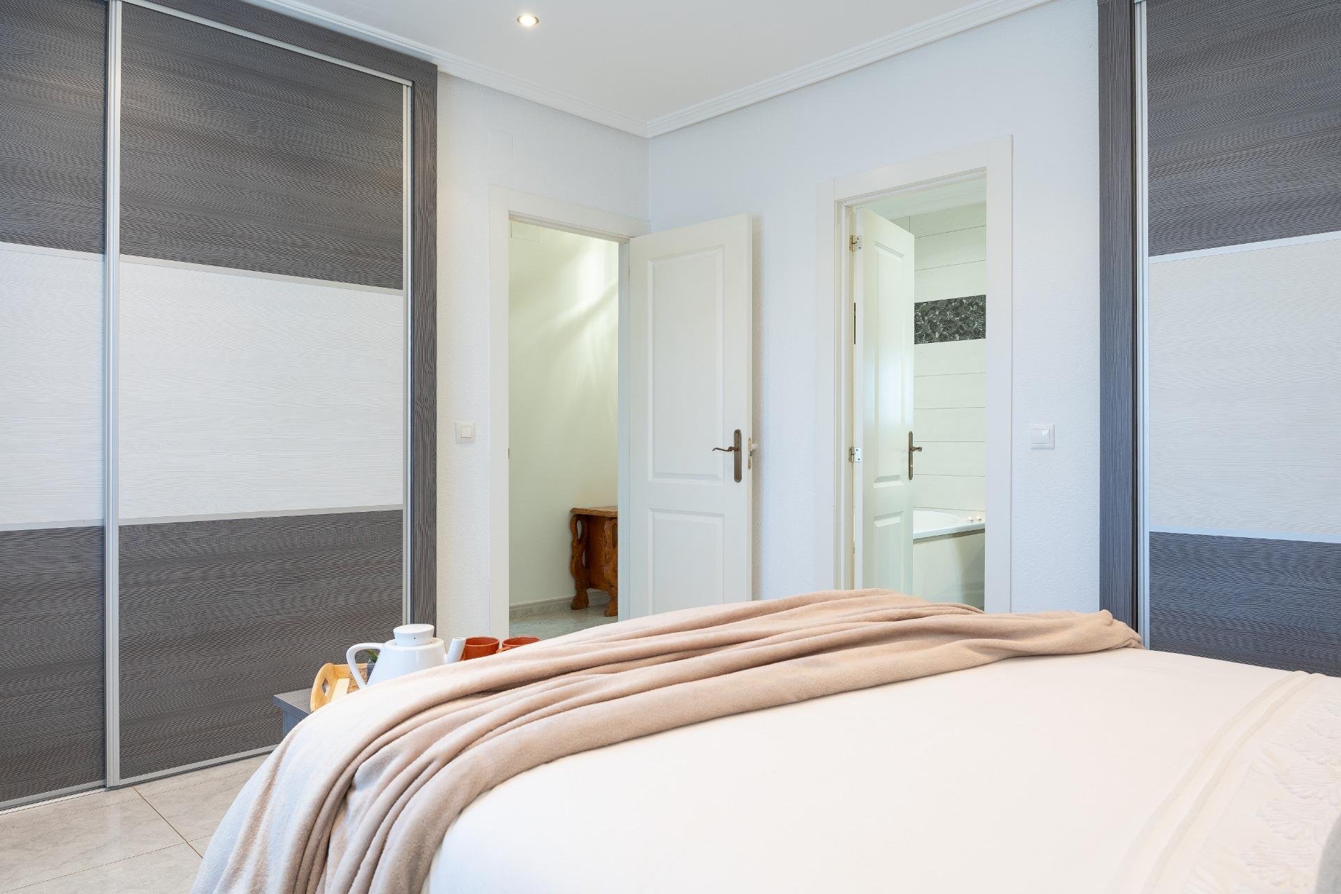 Resale - Villa - Orihuela Costa - Playa Flamenca