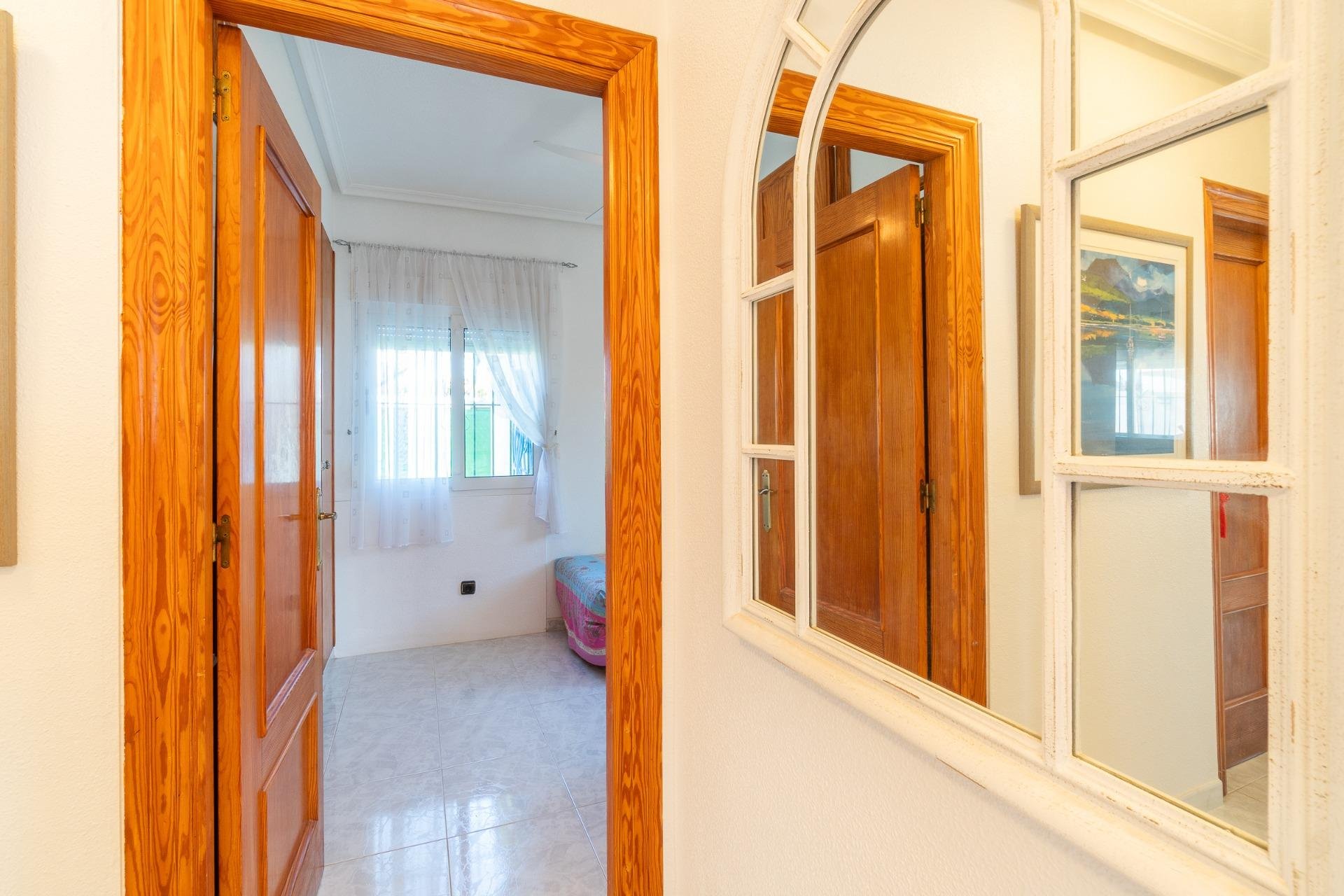 Resale - Villa - Orihuela Costa - Playa Flamenca