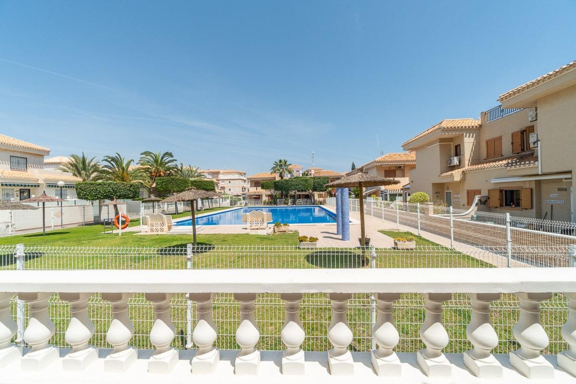 Resale - Villa - Orihuela Costa - Playa Flamenca